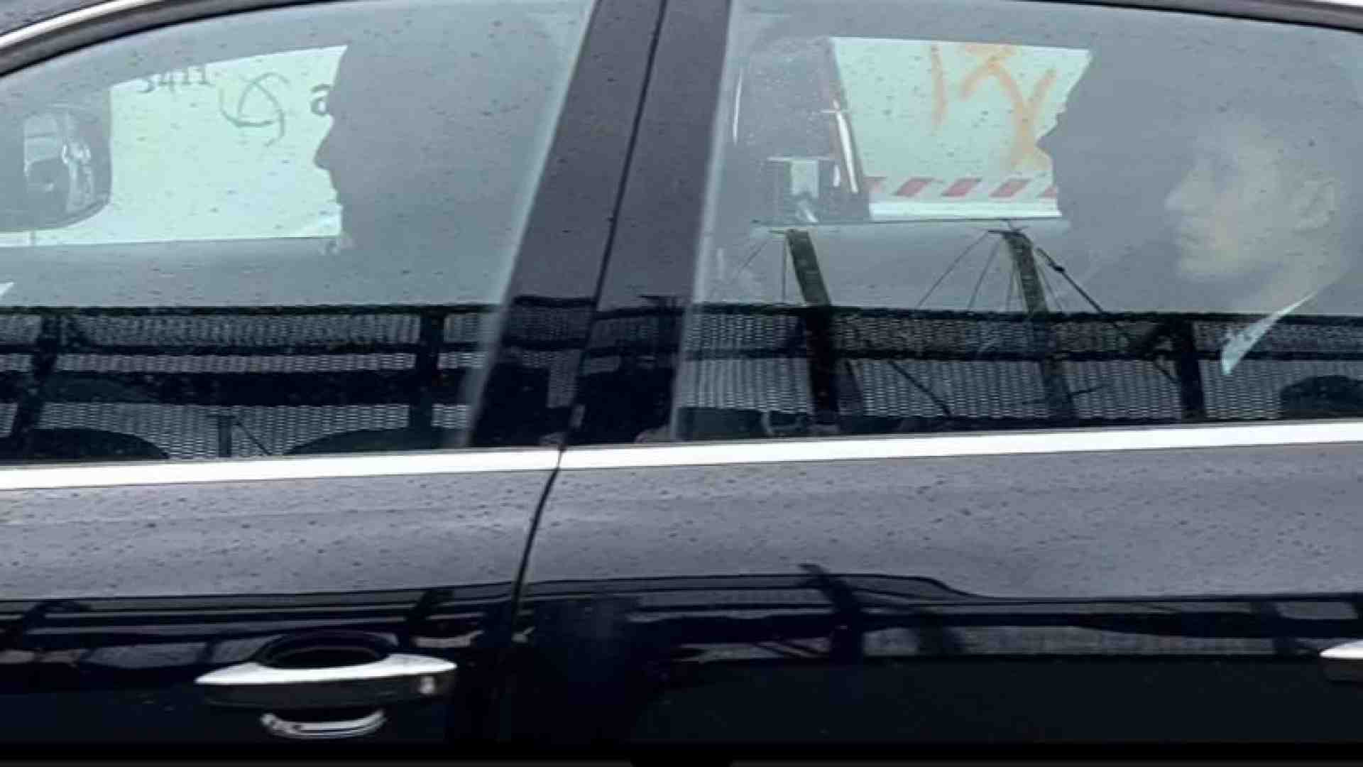 Immagine di Toti interrogato per otto ore: «Neanche un euro per me»
