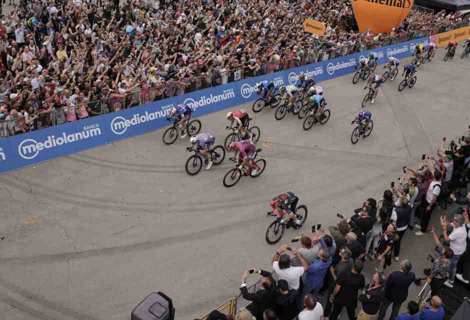 Tim Merlier ha vinto la 18a tappa del Giro d'Italia 2024 (foto LaPresse)