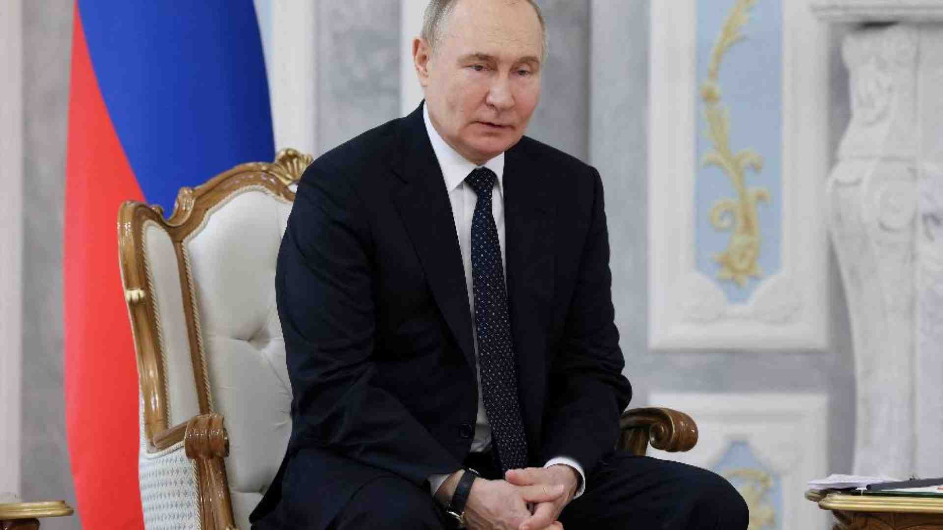 Immagine di Putin sarebbe pronto a trattare, ma per il Cremlino Zelensky è delegittimato