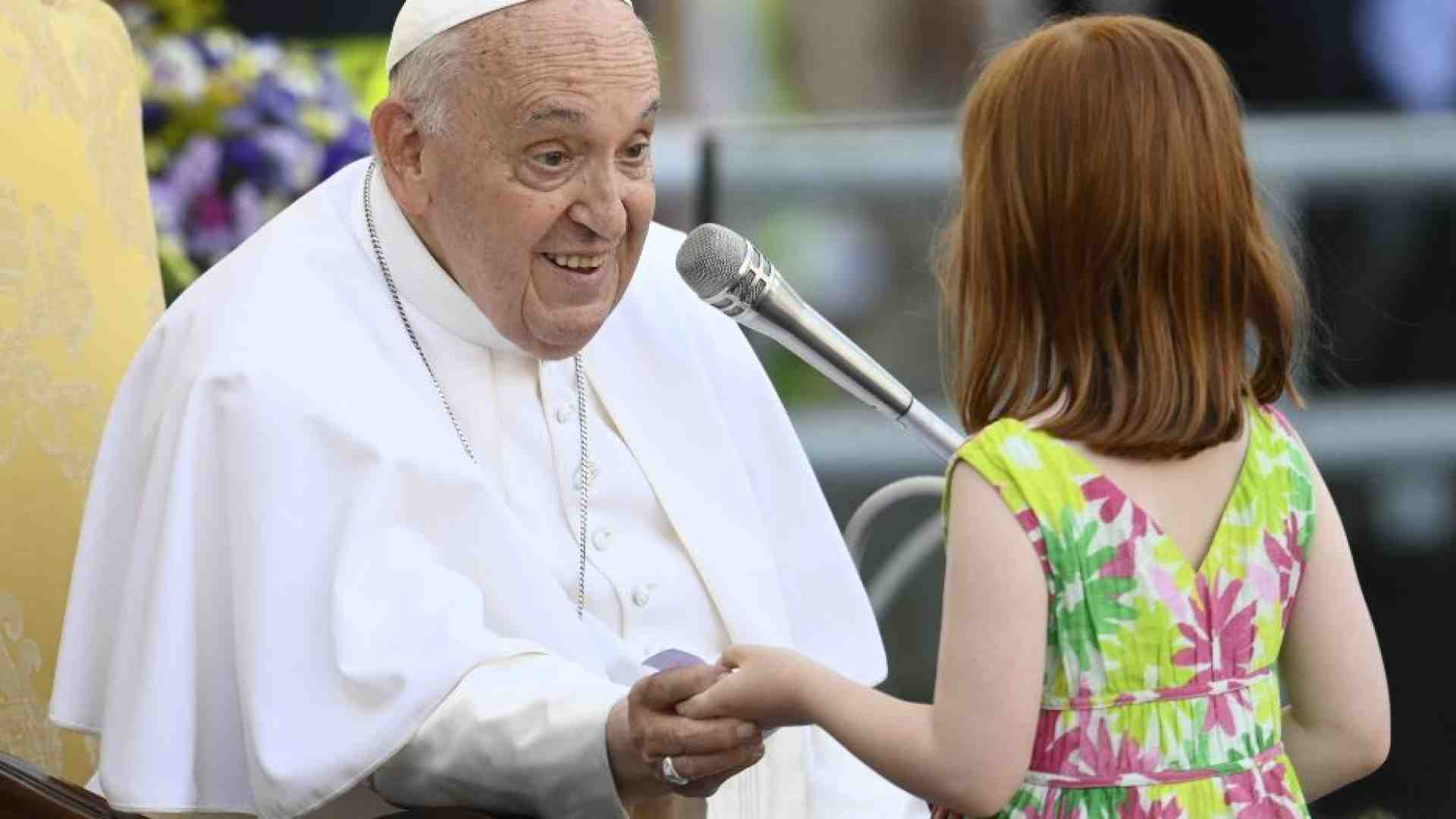 Immagine di In 50mila all'Olimpico con il Papa e i bambini: «Costruiamo insieme la pace»