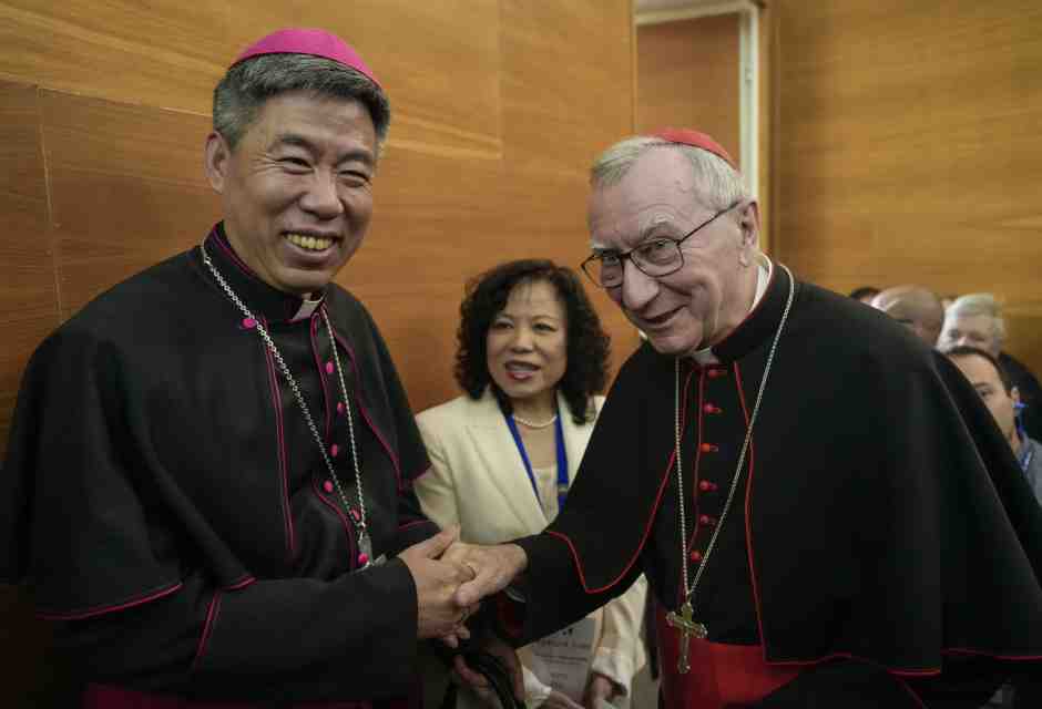 Così la Cina detta legge al Vaticano