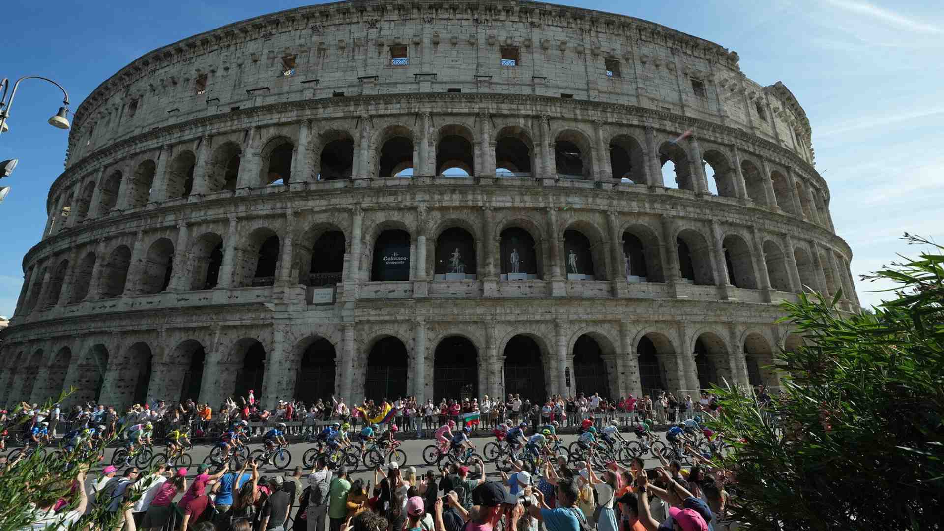 Immagine di L'addio e l'arrivederci al Giro d'Italia di Domenico Pozzovivo e Giulio Pellizzari