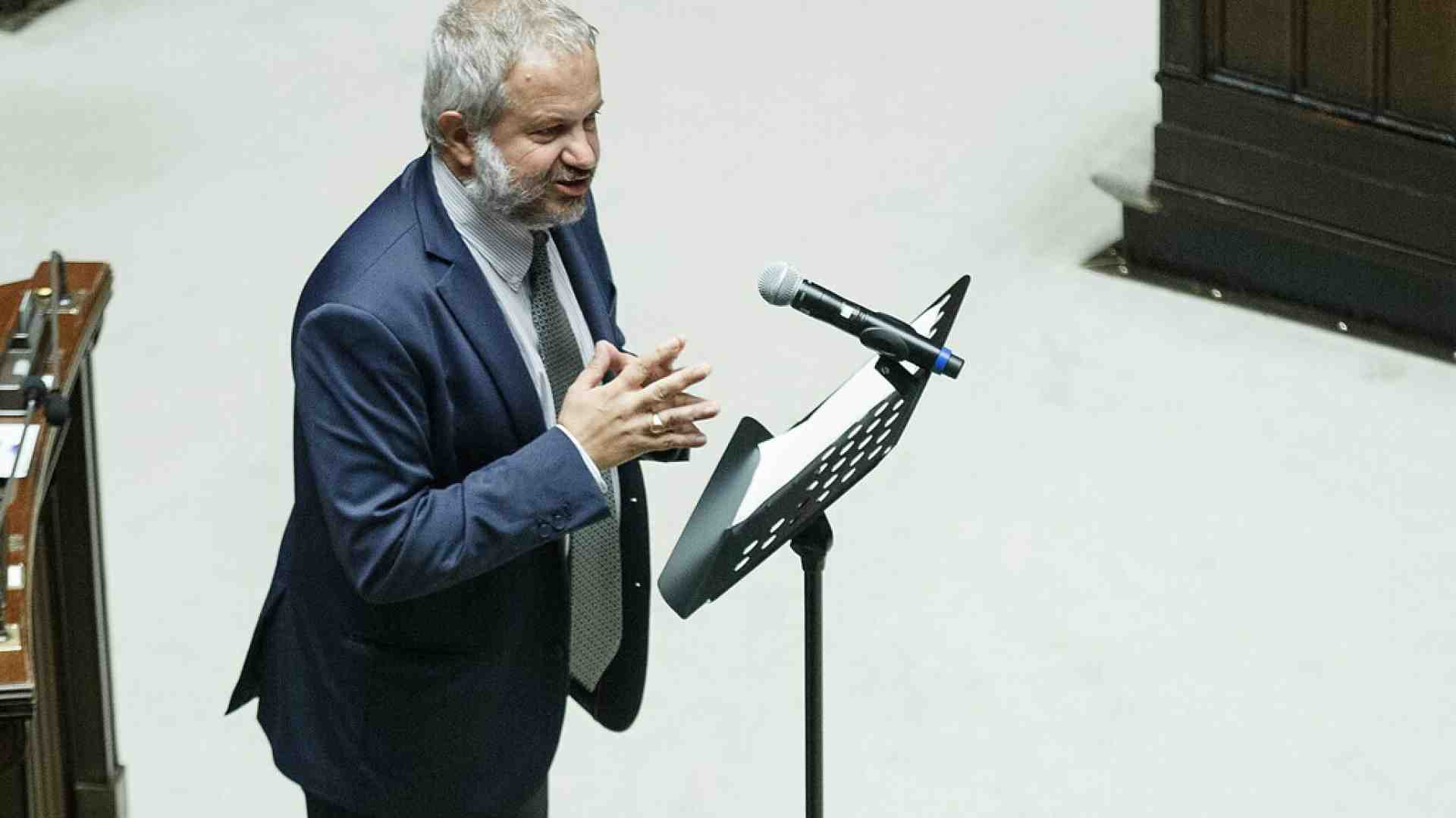 Immagine di Parla Borghi (Lega): "L'Ucraina si accontenti del pareggio con Putin. Troppi ingrati con Salvini"