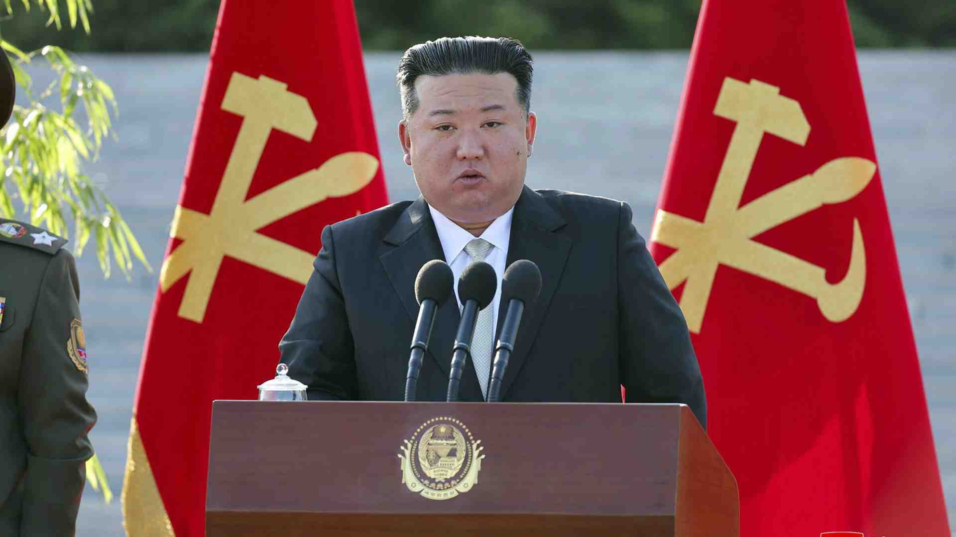 Immagine di Kim Jong Un lancia palloni di letame in Corea del sud. Ma c’è poco da ridere