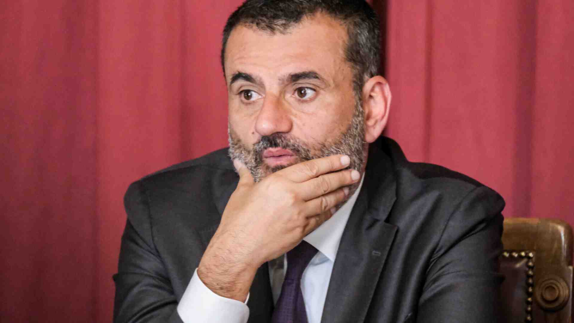 Immagine di San Decaro da Bari, punta a 250 mila preferenze. Ad aiutarlo c'è D'Alema