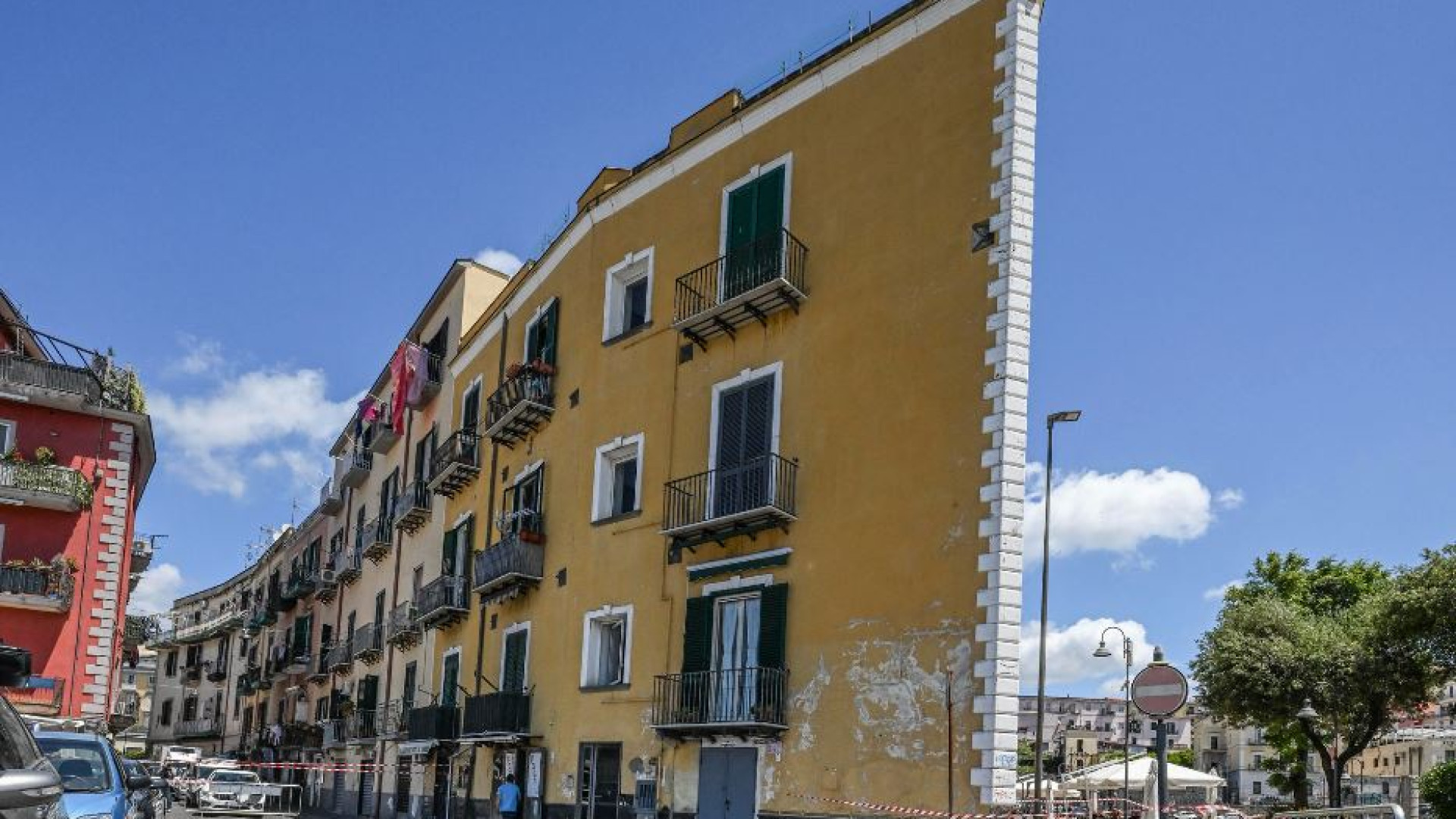 Immagine di Nei Campi Flegrei non ci sono divieti e si continua a costruire