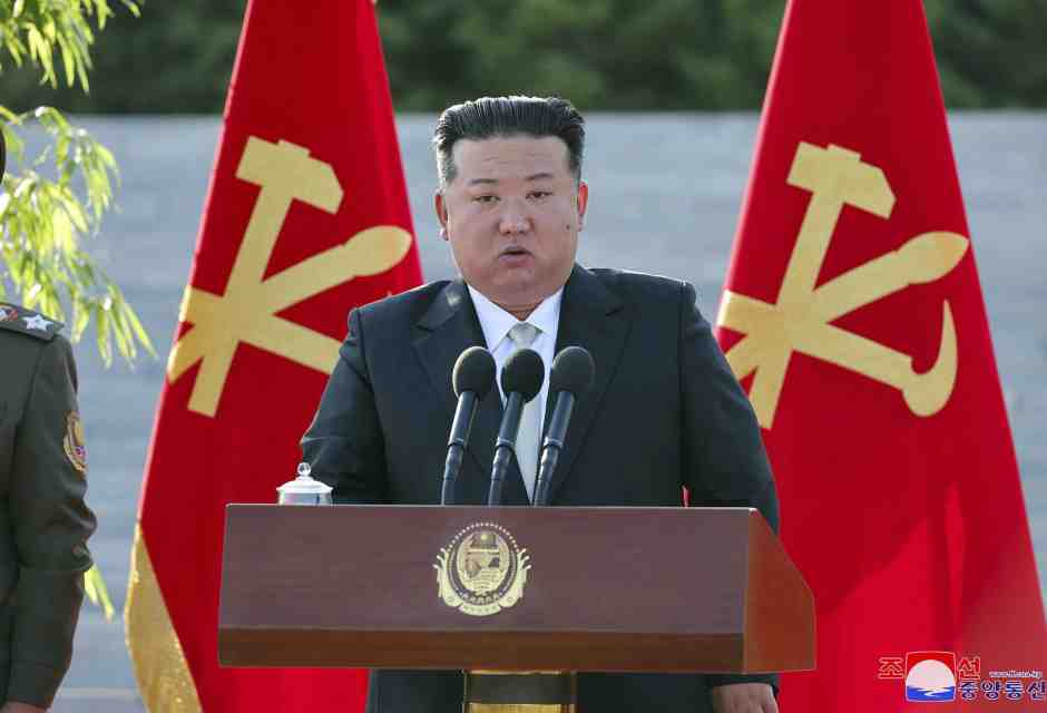 Kim Jong Un lancia palloni di letame in Corea del sud. Ma c’è poco da ridere