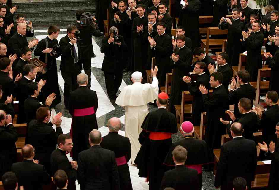 Dopo le parole del Papa si parla di tutto tranne che dei seminaristi seri ed eroici