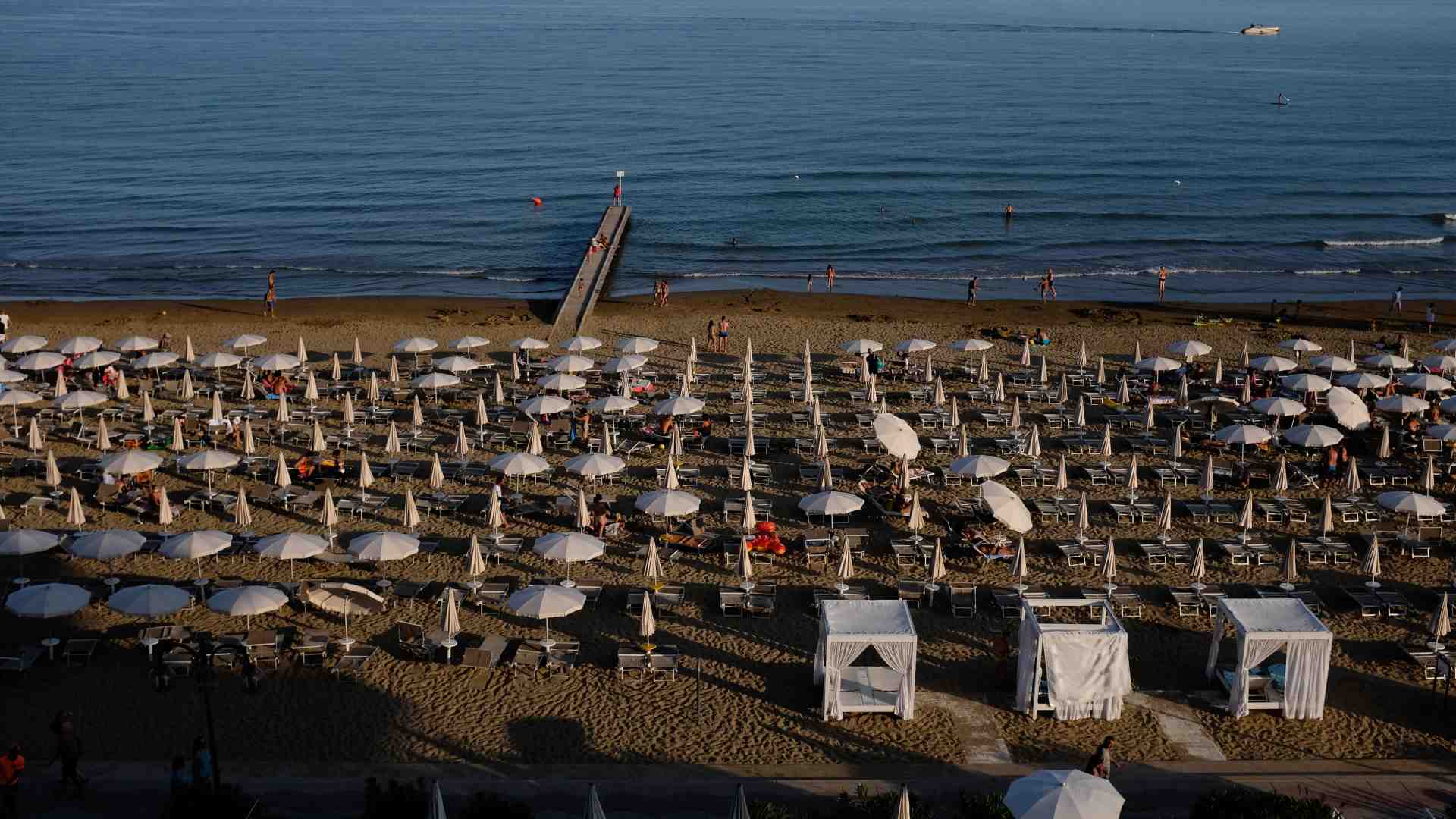 Immagine di Fratelli d'Italia applica la Bolkestein sulle concessioni balneari. Ma a Jesolo