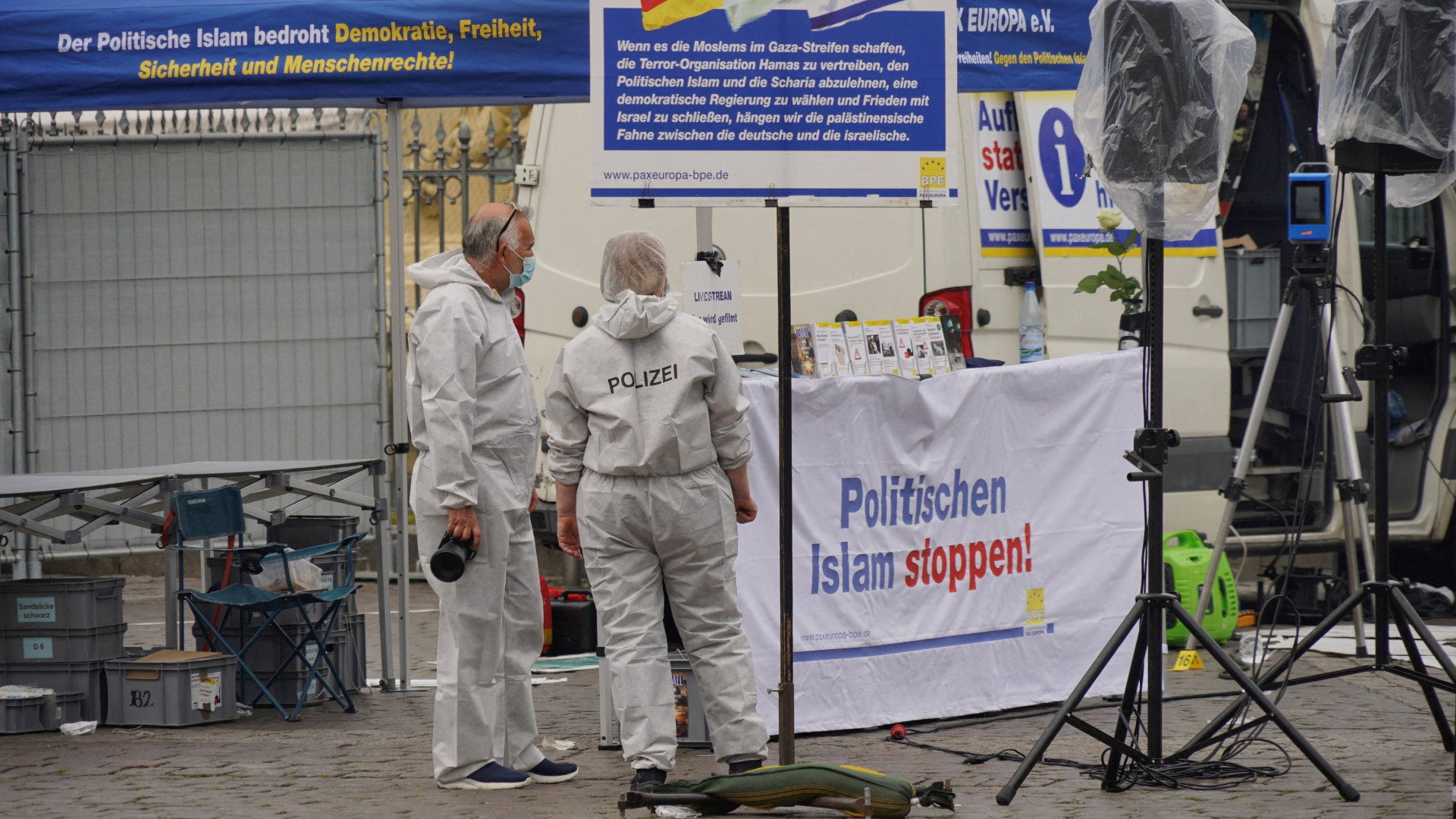 Immagine di Un uomo ha accoltellato i partecipanti a un raduno anti-islam