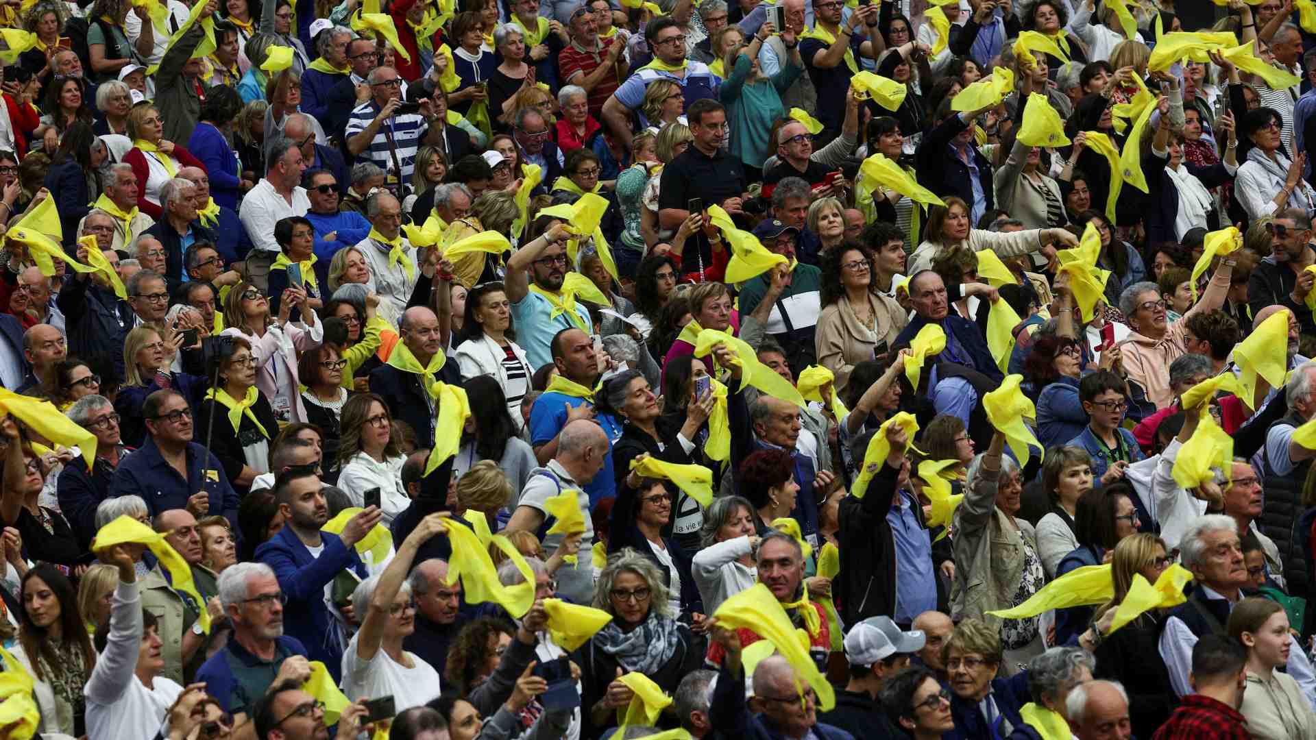 Immagine di Il Papa alle Acli: «Fedeltà a democrazia e pace, ce n'è tanto bisogno»