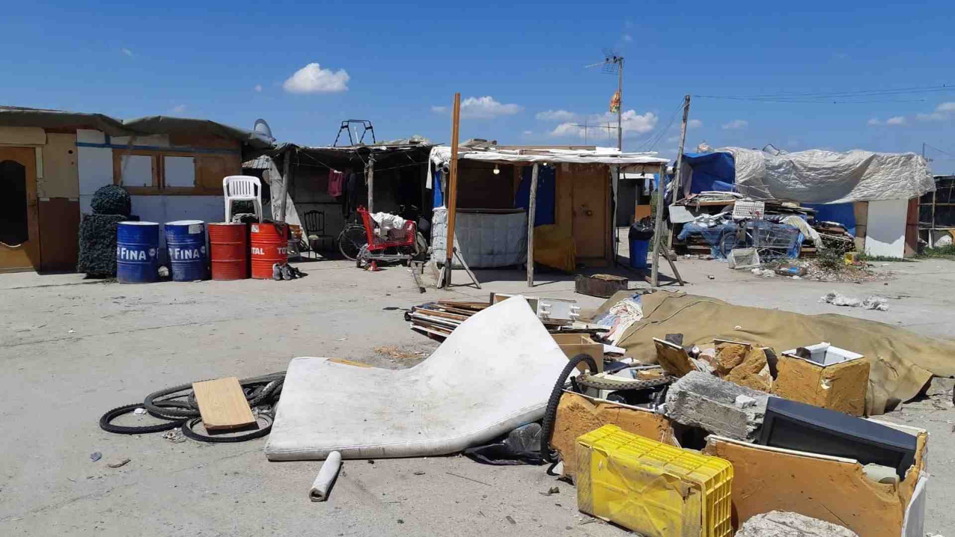 Immagine di Emergenza ghetti, nominato il commissario contro gli "insediamenti abusivi"