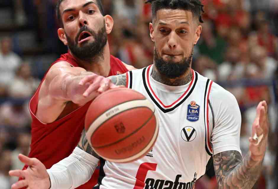 La finale Olimpia-Virtus giocata a giugno 2023 (foto Ansa)