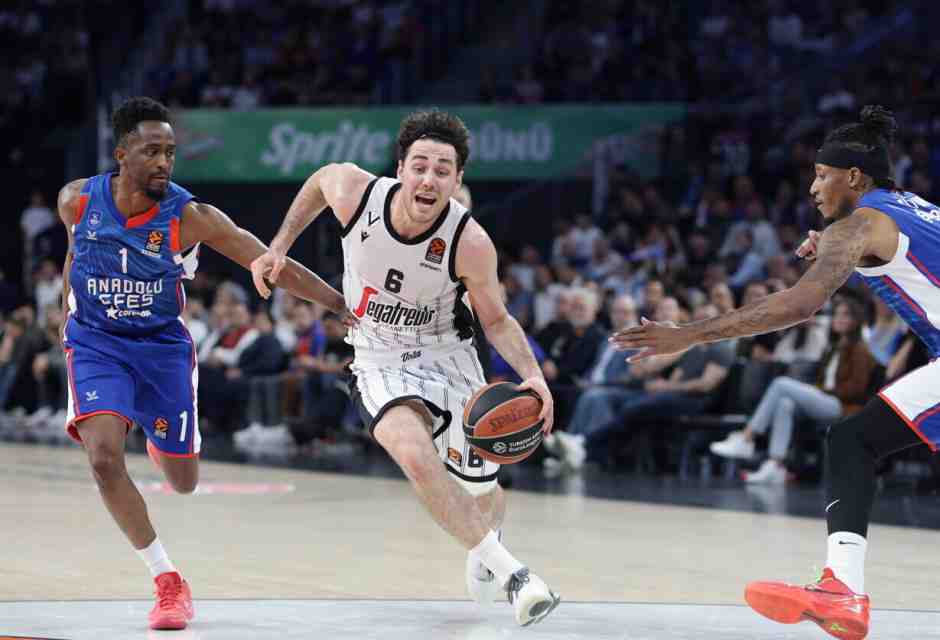 Alessandro Pajola (foto Epa, via Ansa)
