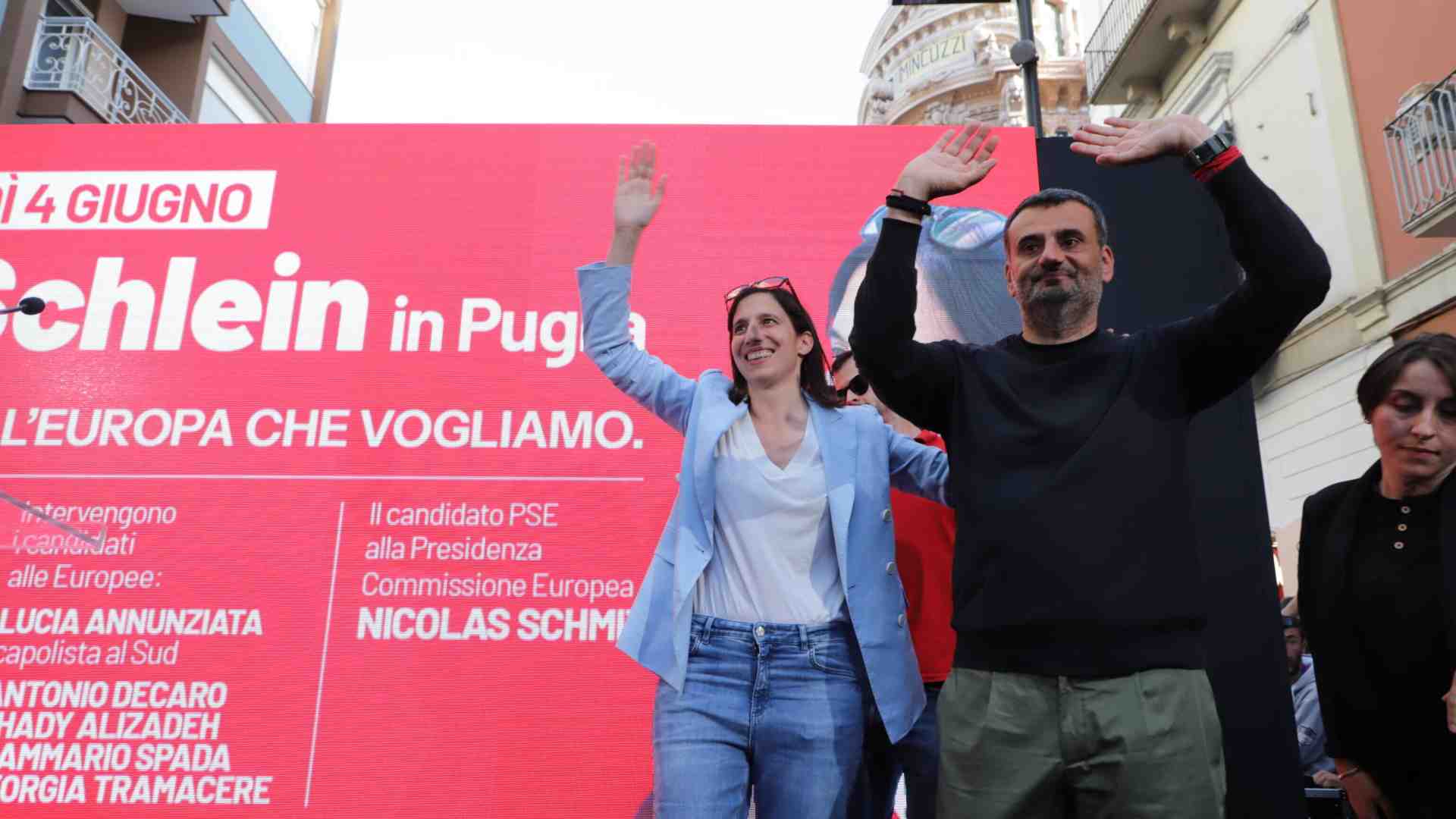 Immagine di Decaro delle Puglie, giro elettorale con il sindaco candidato