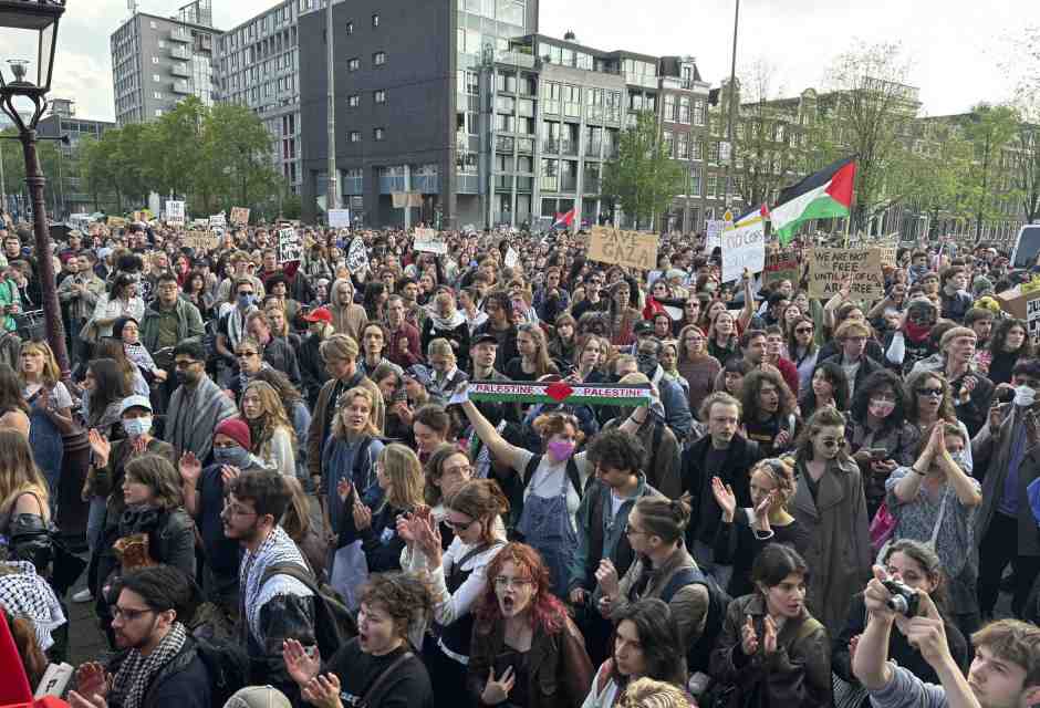 &nbsp;Una protesta pro Palestina ad Amsterdam - foto LaPresse