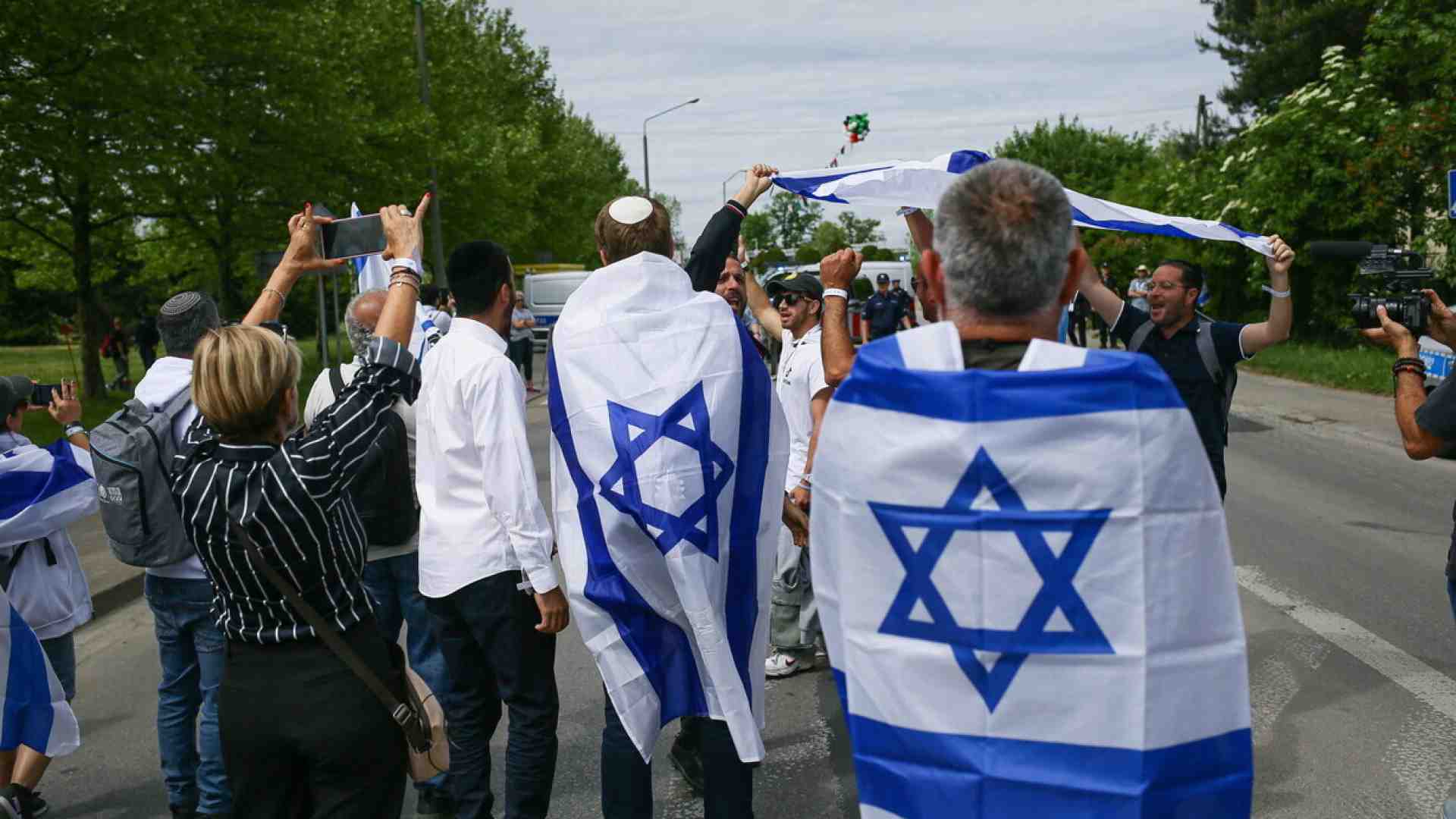 Immagine di “In Italia non lavoriamo con te, israeliano”. La stella gialla del boicottaggio contro gli ebrei