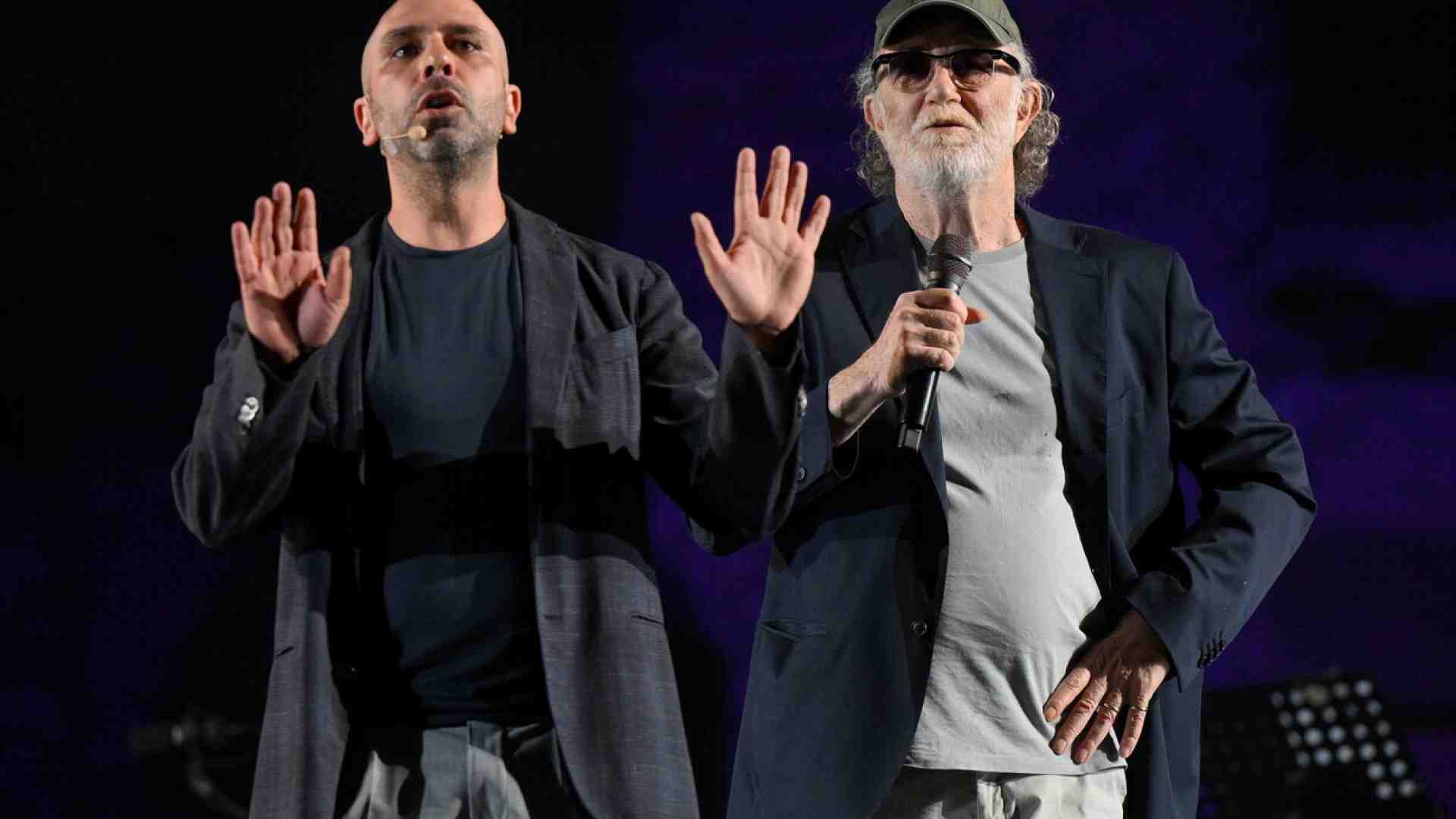 Immagine di Ecco a Caracalla il pastiche di De Gregori e Zalone, un “feat.” non replicabile