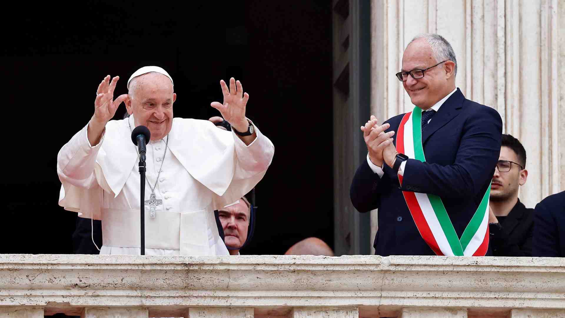 Immagine di Il Papa in Campidoglio: «Per il Giubileo Roma sia accogliente»