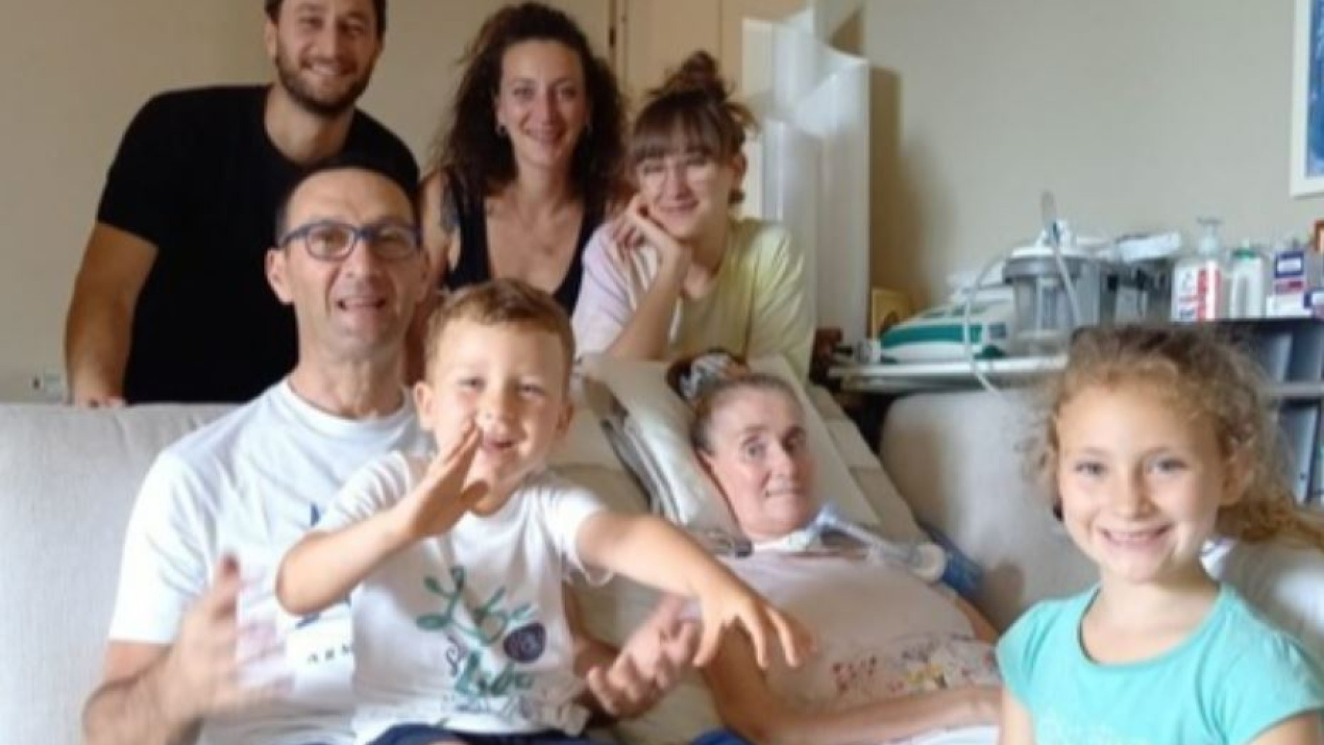 Immagine di Laura, Pippo e gli altri: quando la vita vince sulla Sla