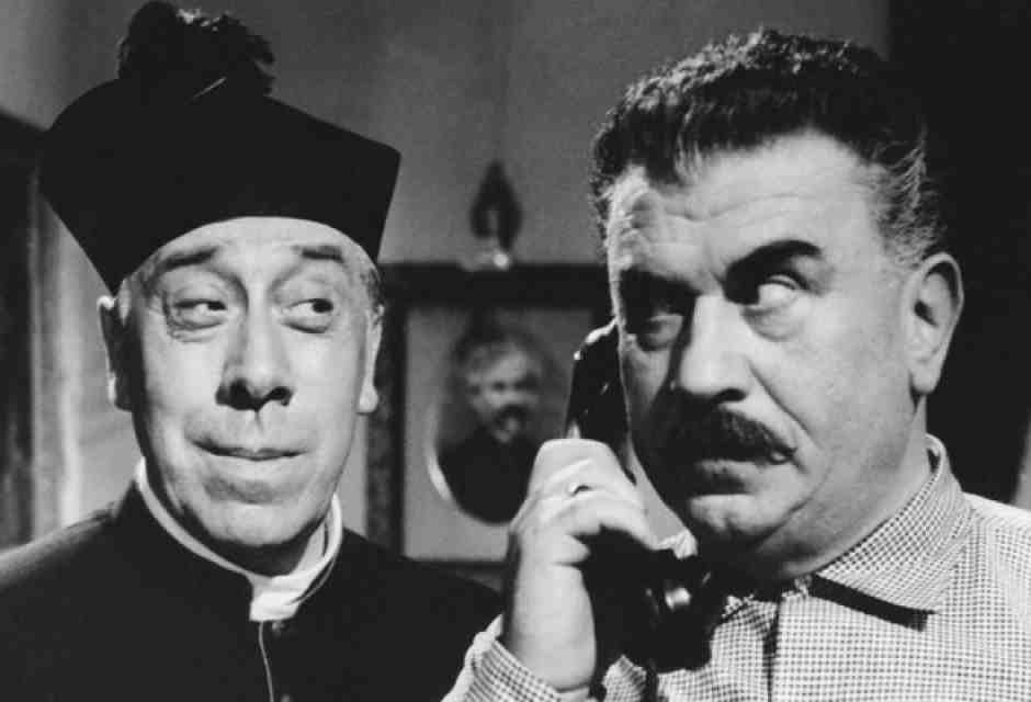Fernandel e Gino Cervi sono Don Camillo e Peppone nel ciclo di film ispirati ai personaggi creati da Giovannino Guareschi&nbsp;<br />