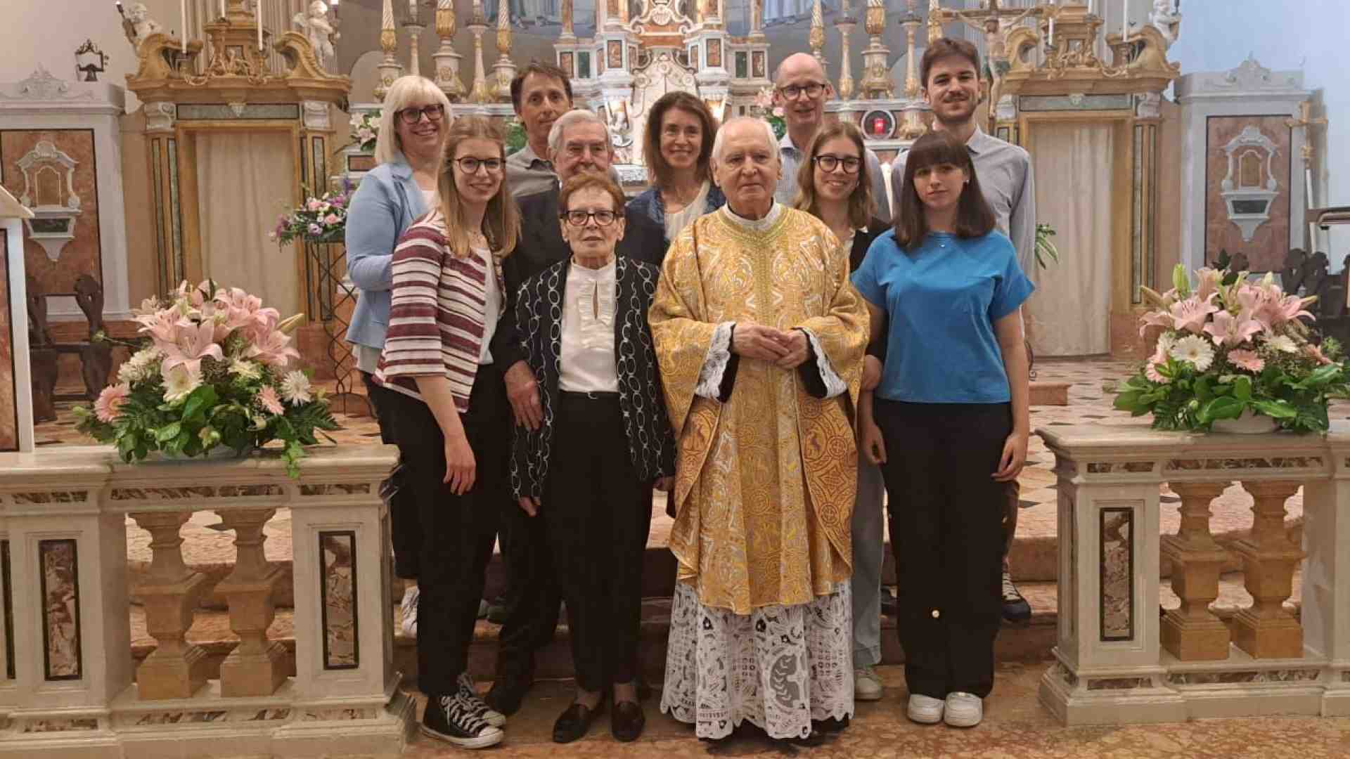 Immagine di Festeggiati i 60 anni di sacerdozio di don Callegari