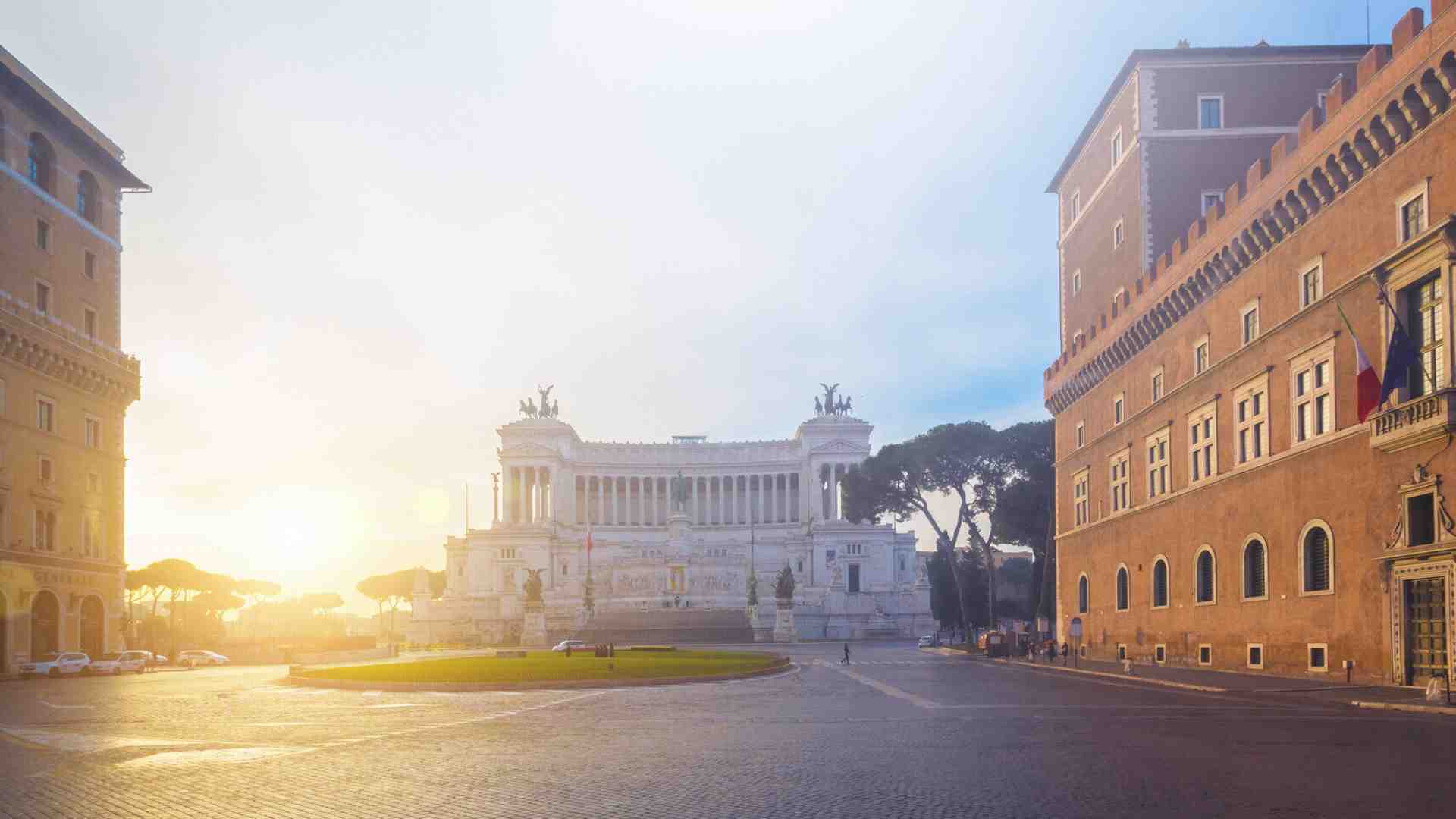 Immagine di Una crepa addosso e tanta paura a Piazza Venezia