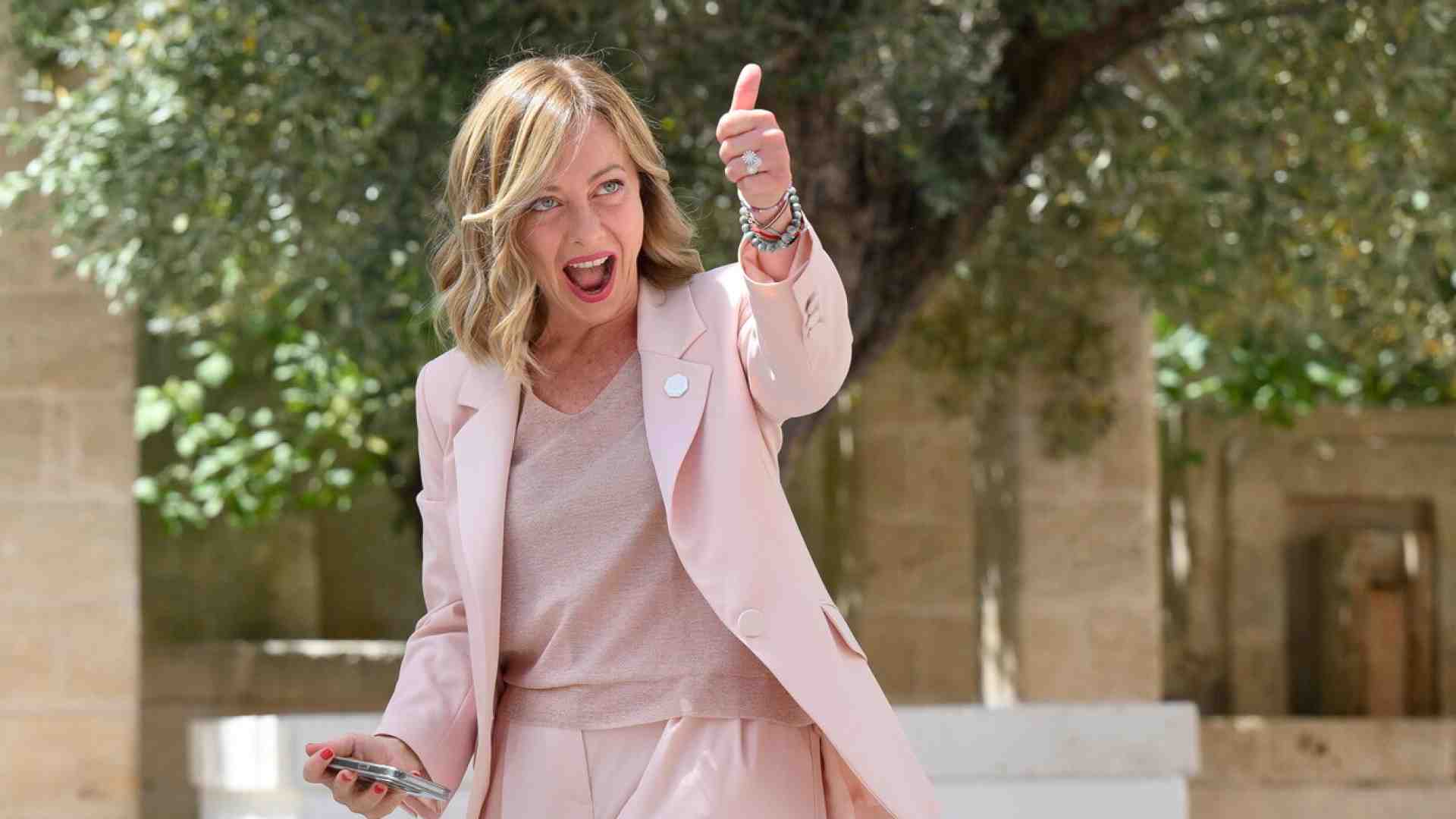Immagine di Giorgia Meloni apre il G7 in Puglia, tra rischi e opportunità