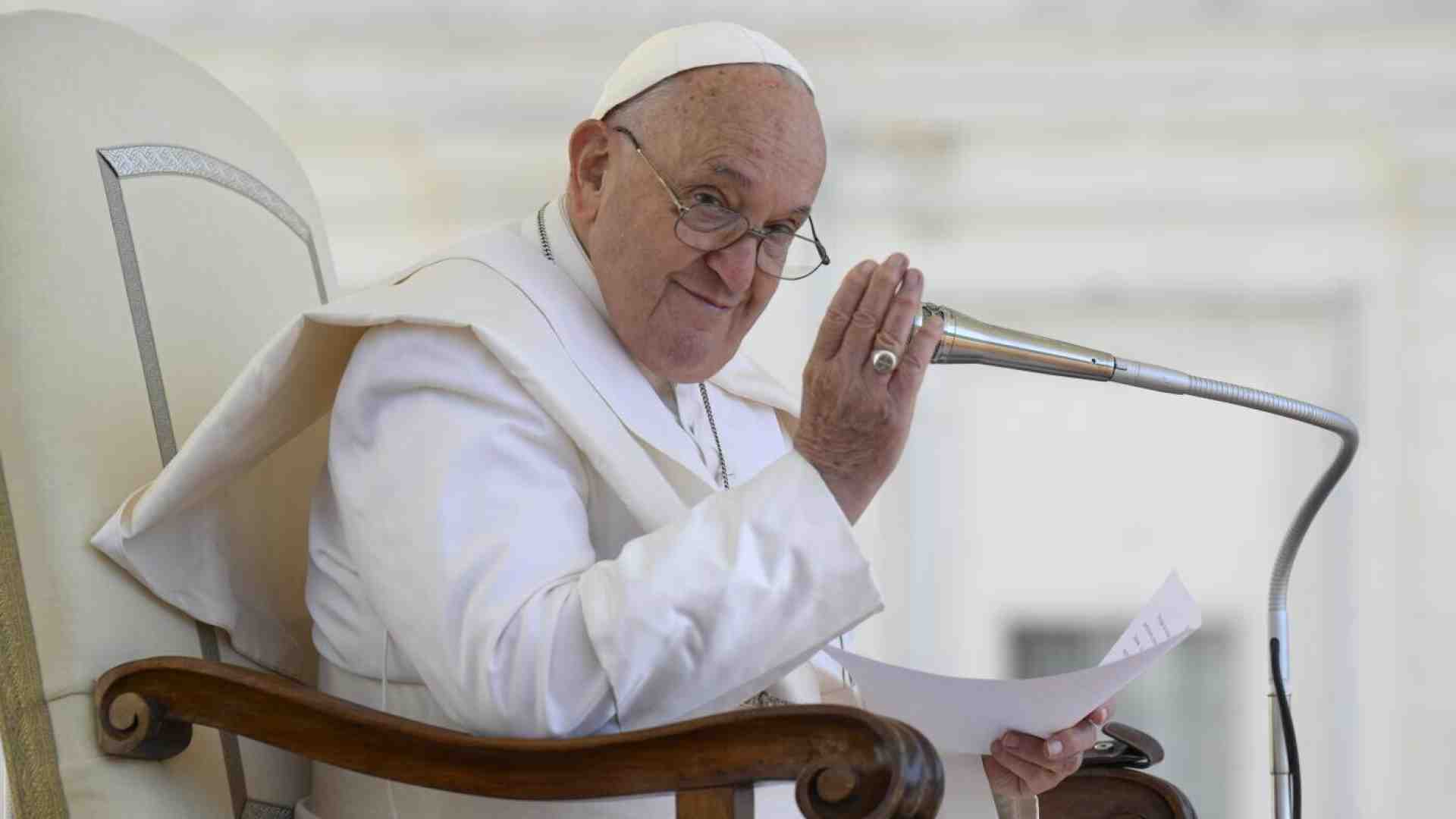 Immagine di Papa Francesco sarà la guest star del G7: sulla pace rischia di deludere Macron e Biden