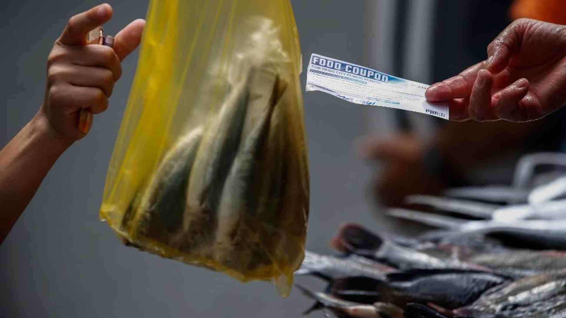 Immagine di I buoni pasto per il pasto non bastano più. Si usano al supermercato