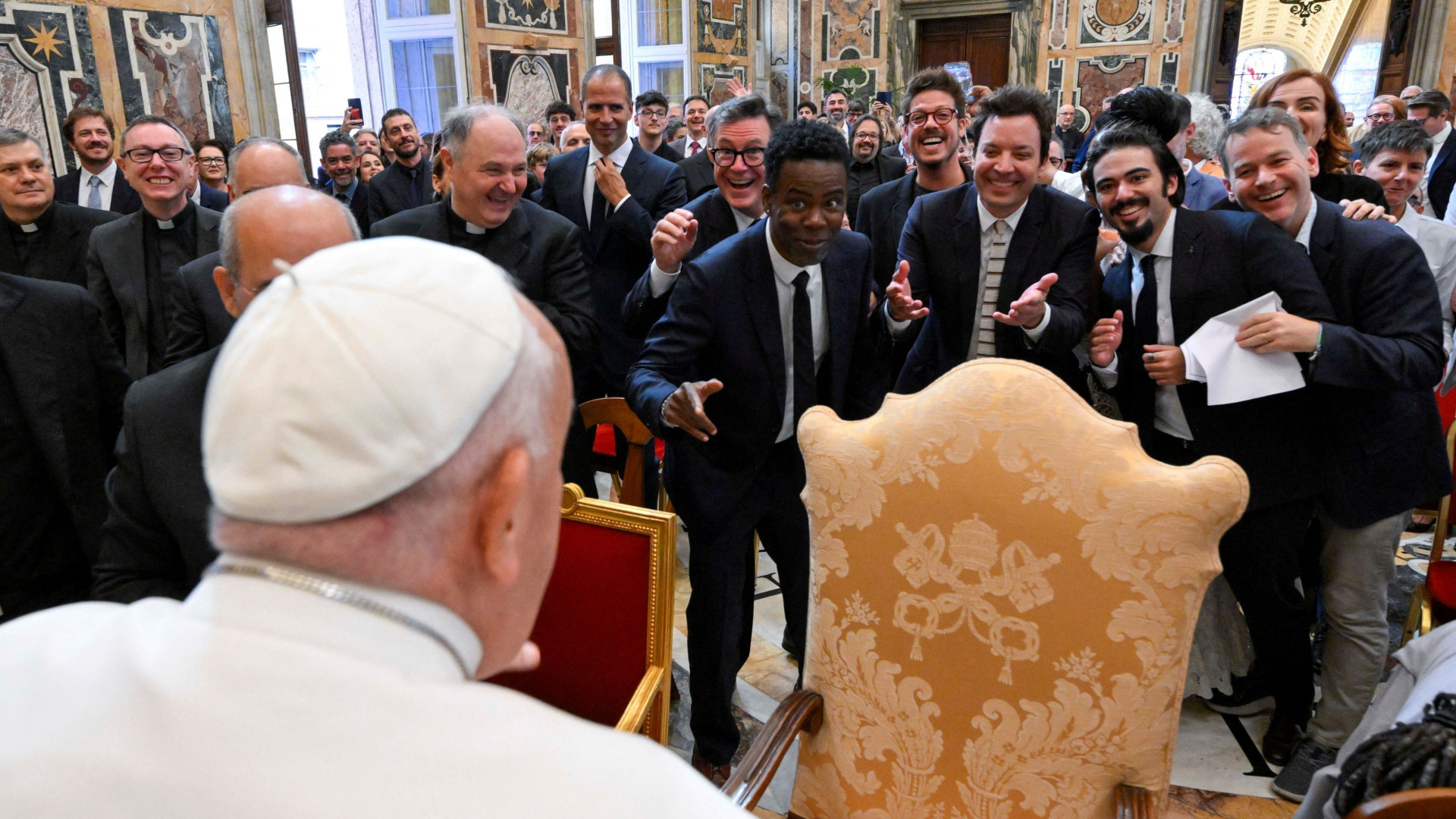 Immagine di Papa Francesco incontra i comici di tutto il mondo: «Si può ridere di Dio»