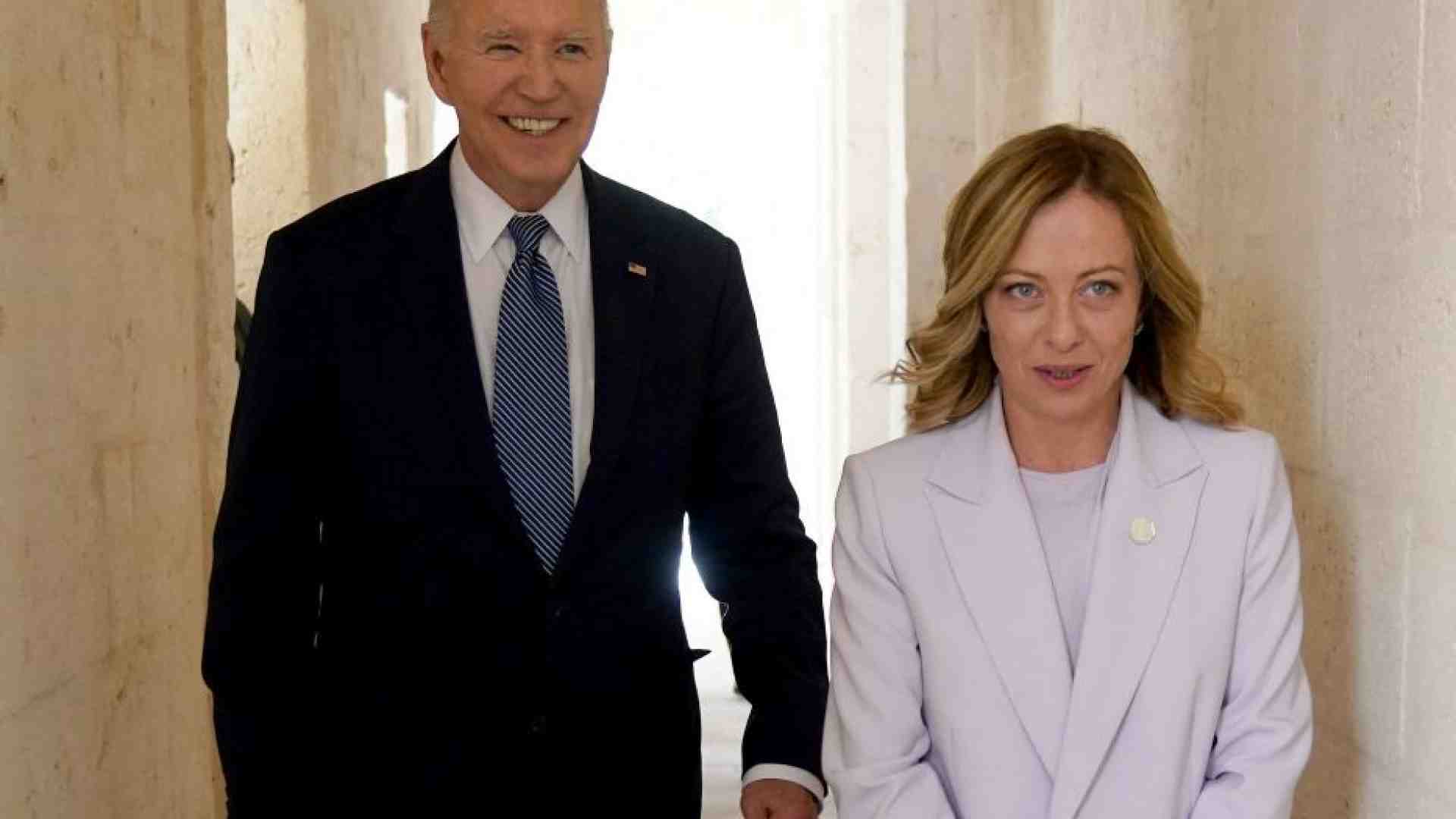 Immagine di Meloni, Biden, la polemica sui diritti Lgbt: il secondo giorno di G7