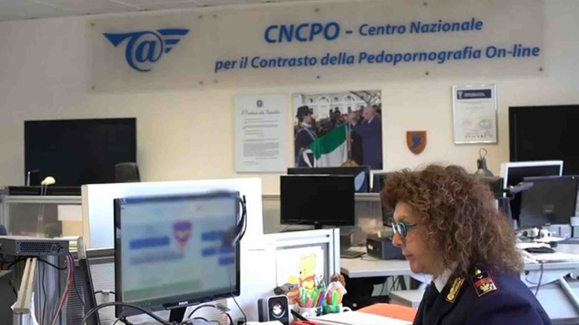 Immagine di Lo speaker, gli adescamenti online: il caso che scuote Rtl 102.5