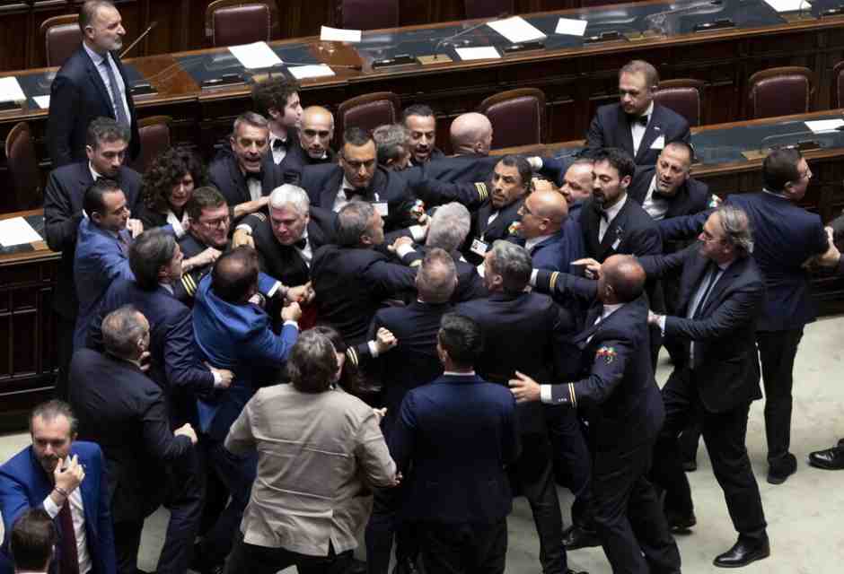 “Dopo il flop i 5 stelle fanno casino per fare vedere che non sono morti”. Parla Padellaro