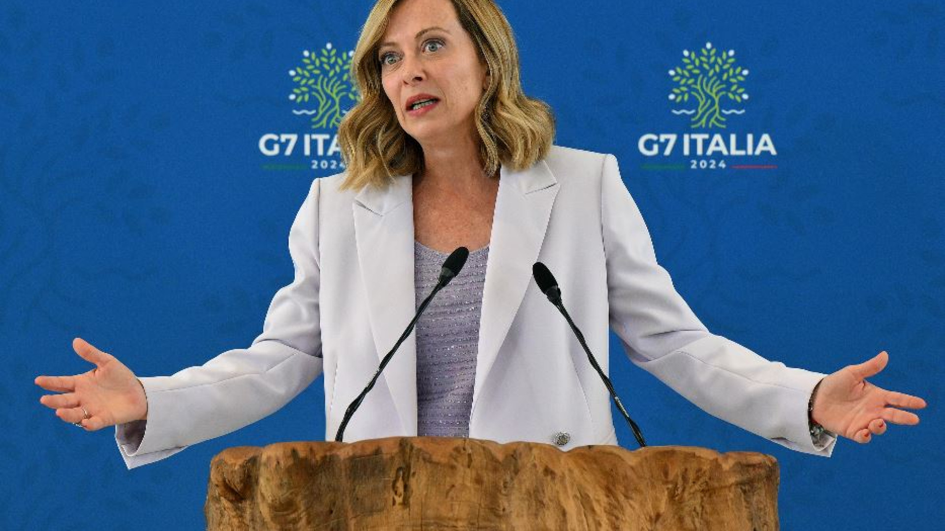 Immagine di Meloni: dimostrata compattezza tra i leader, G7 aperto alle sfide globali