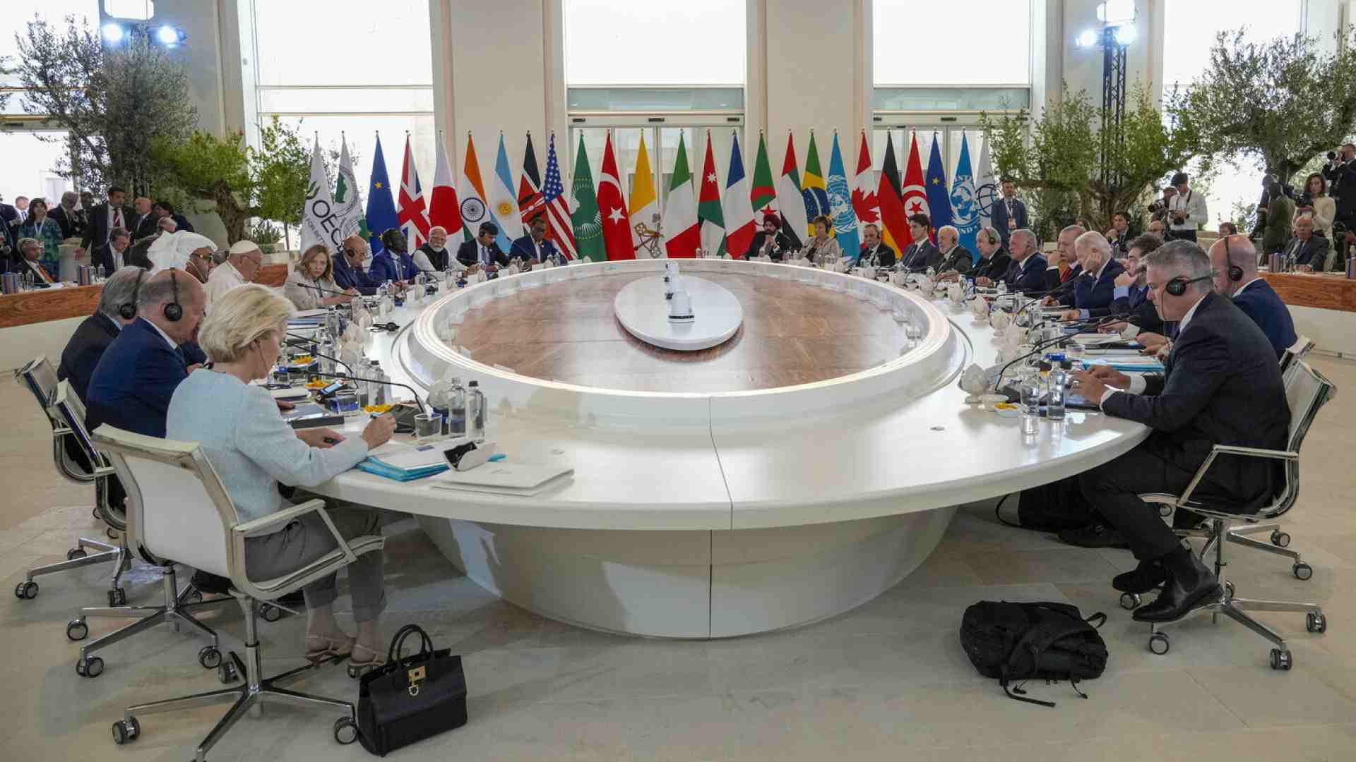 Immagine di La parola non c’è, il principio sì. Cosa resterà di duelli al G7 sull’aborto