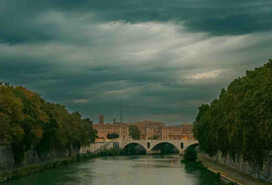 Il Tevere (foto Mariano Alvarez / Unsplash)&nbsp;<br />