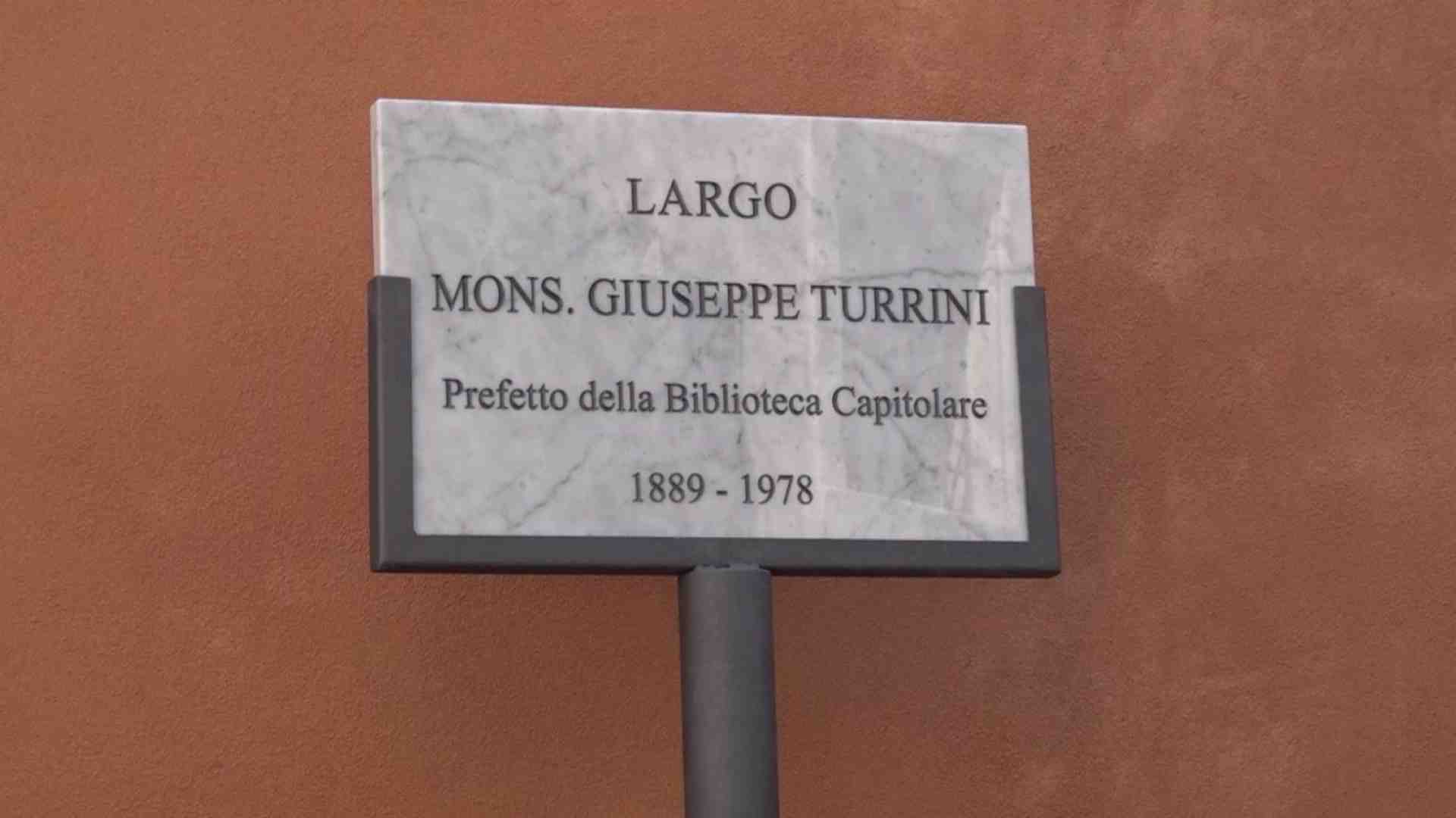 Immagine di Nuova piazzetta dedicata a Mons. Giuseppe Turrini