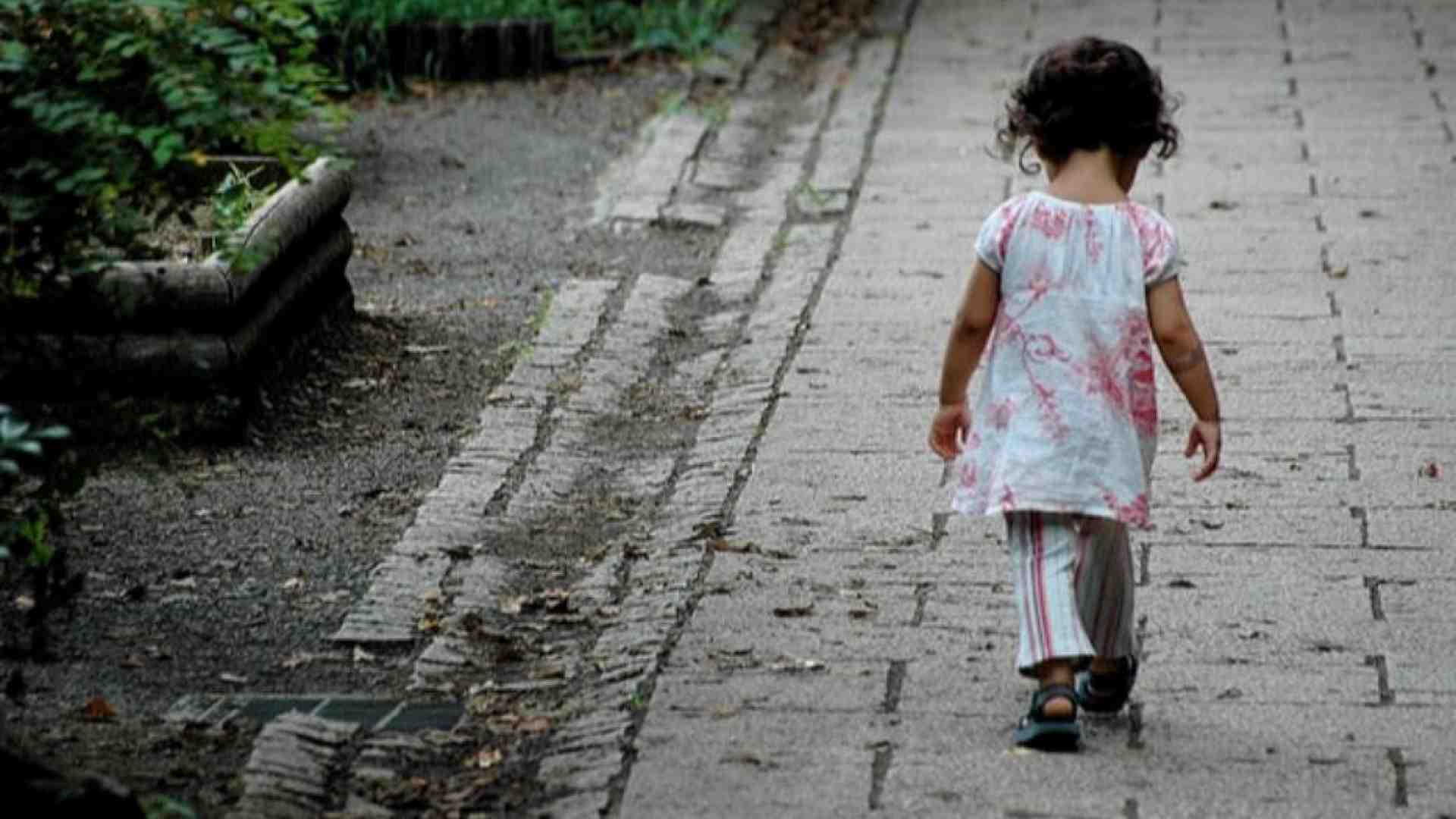 Immagine di Il numero di famiglie affidatarie è crollato in tutta Europa