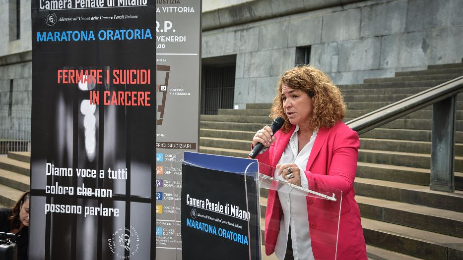 Immagine di Dall'inizio dell'anno 44 suicidi in carcere. La protesta dei garanti