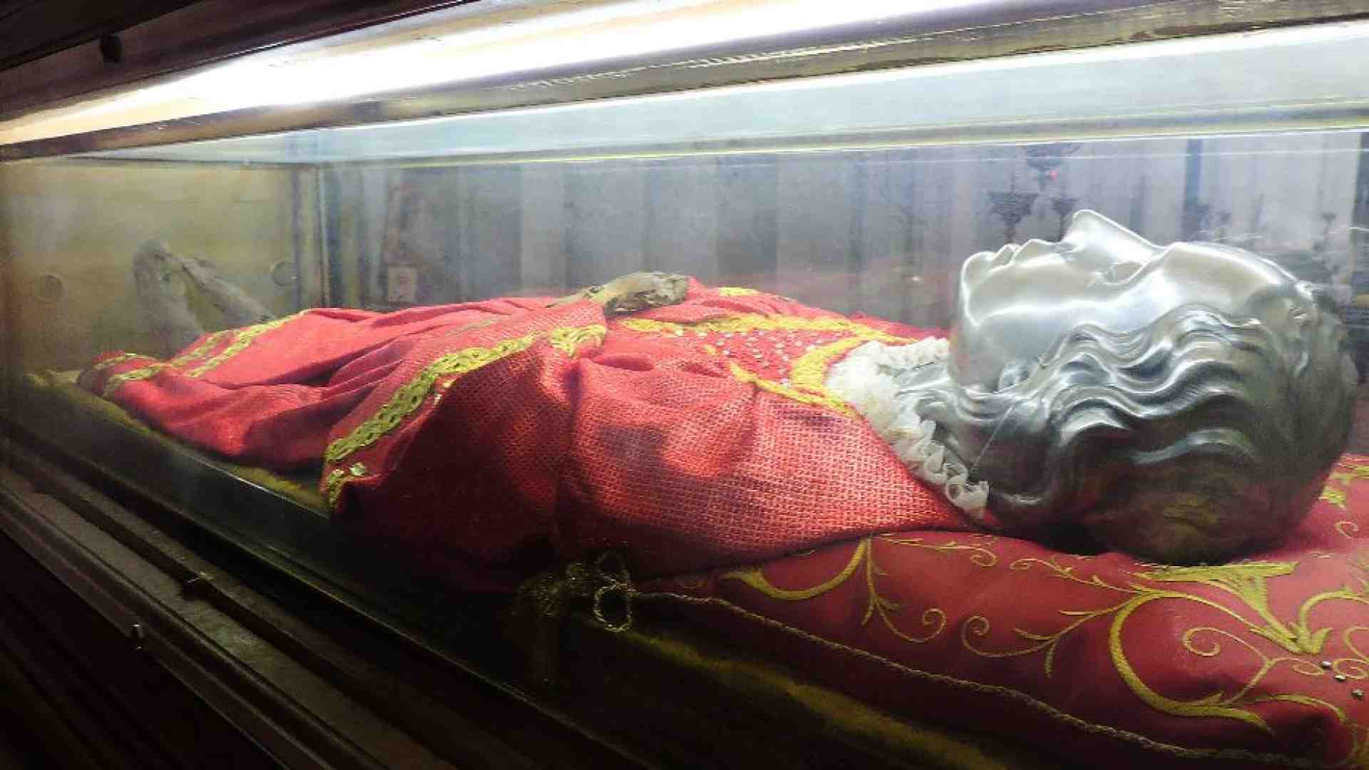 Immagine di Siracusa chiede a Venezia le reliquie di santa Lucia. La Chiesa frena