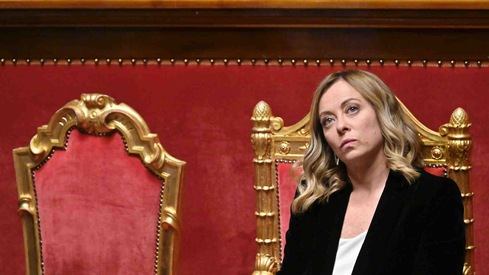 Immagine di Test premierato in Senato per Meloni. Tutti precettati per scacciare le ombre di strane assenze
