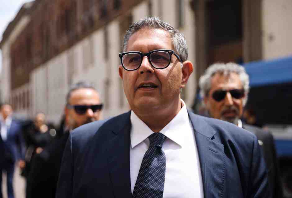 Toti sfida le toghe: non si dimette e vuole incontrare i politici