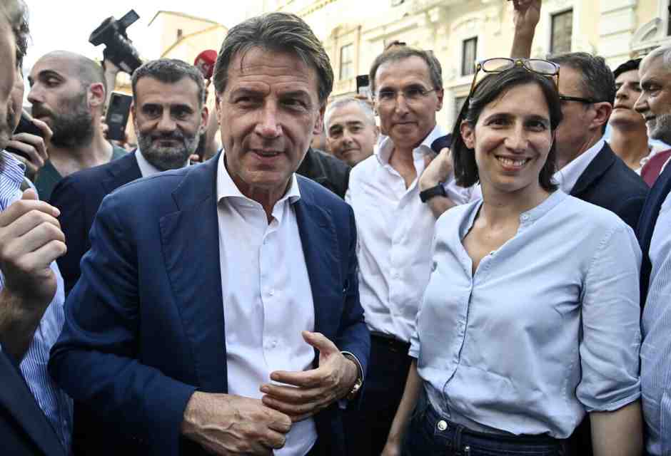 Insieme a Conte, Schlein urla a Meloni: “Fermeremo l’autonomia. Basta divisioni. Unità”. E’ l’Ellypride