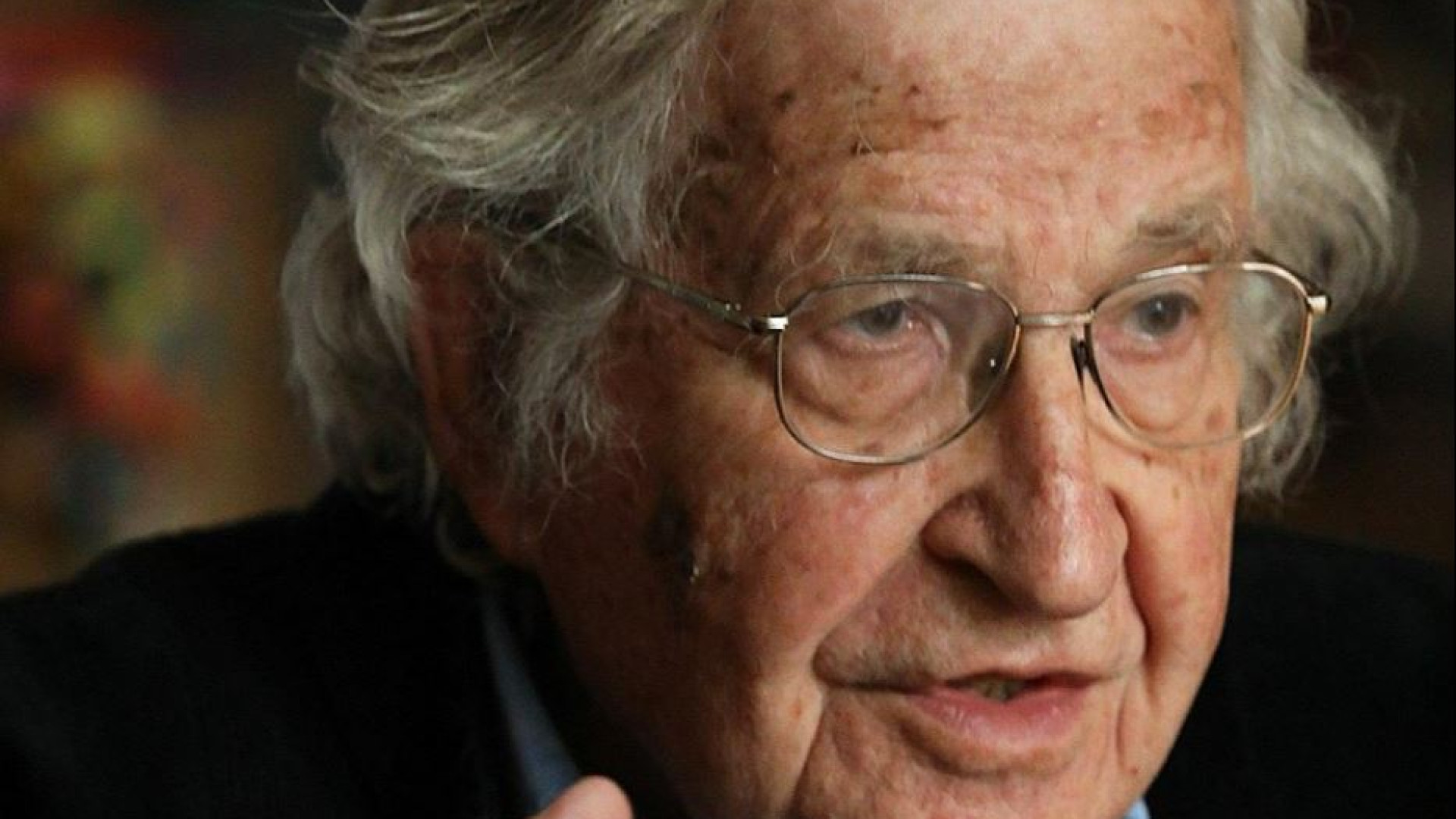 Immagine di Noam Chomsky, la falsa notizia della morte e le nostre scuse
