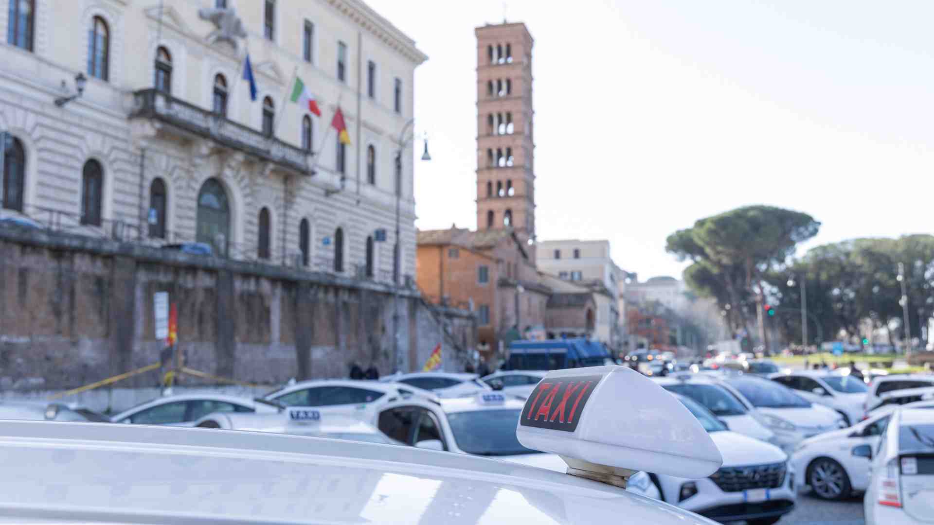 Immagine di Quanto guadagnano i tassisti: i redditi dichiarati al fisco