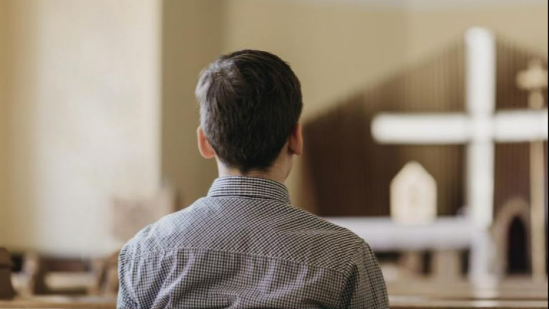 Immagine di Cosa ci dice di noi (e di Dio) la Via Crucis di un giovane gay