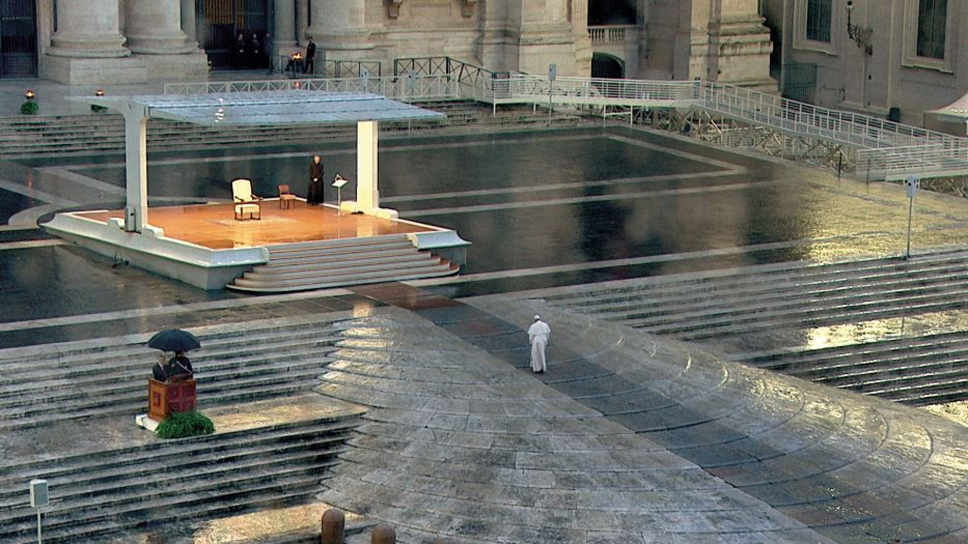 Immagine di Usiamo la tecnologia come un amuleto. Ma solo il sacro ci conforta davvero