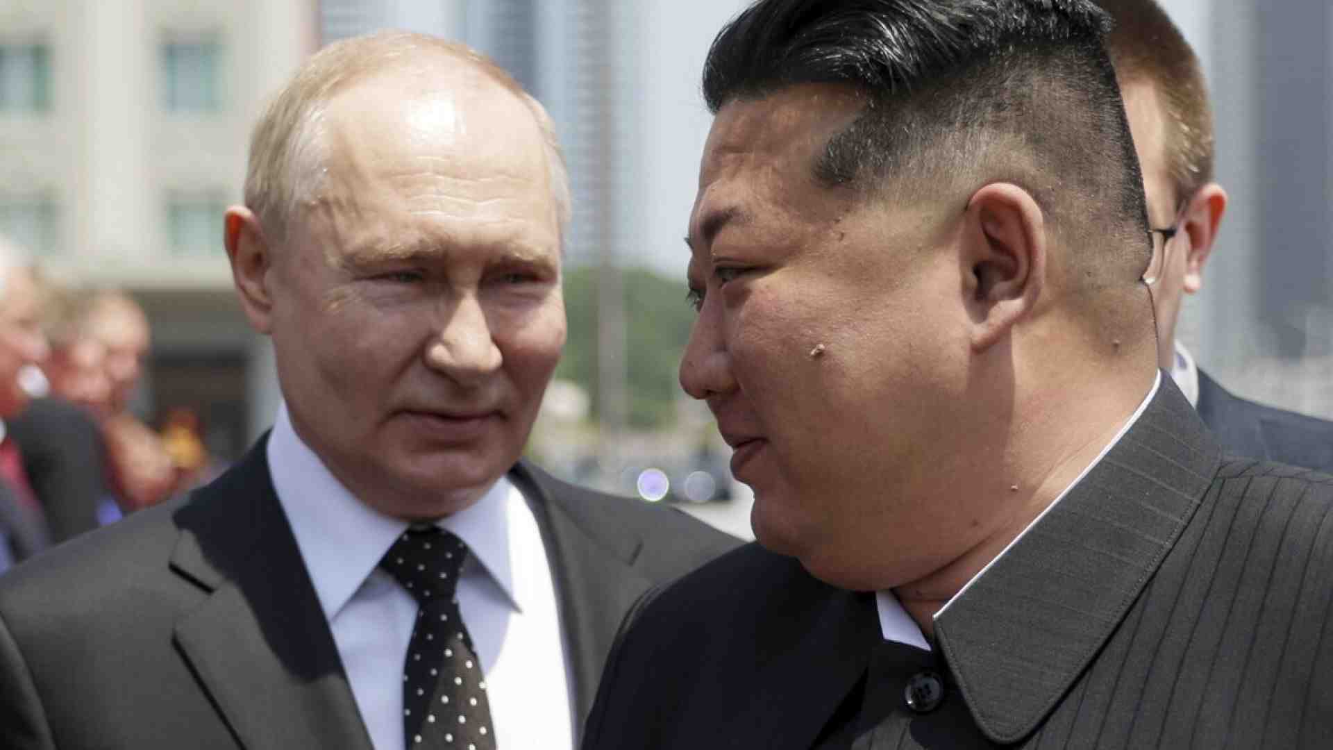 Immagine di Putin ristruttura "l'asse del male" contro l'Occidente