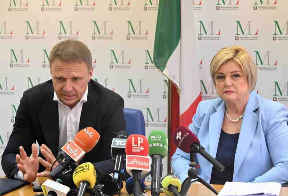 Francesco Lollobrigida e Marina Calderone (Ansa)